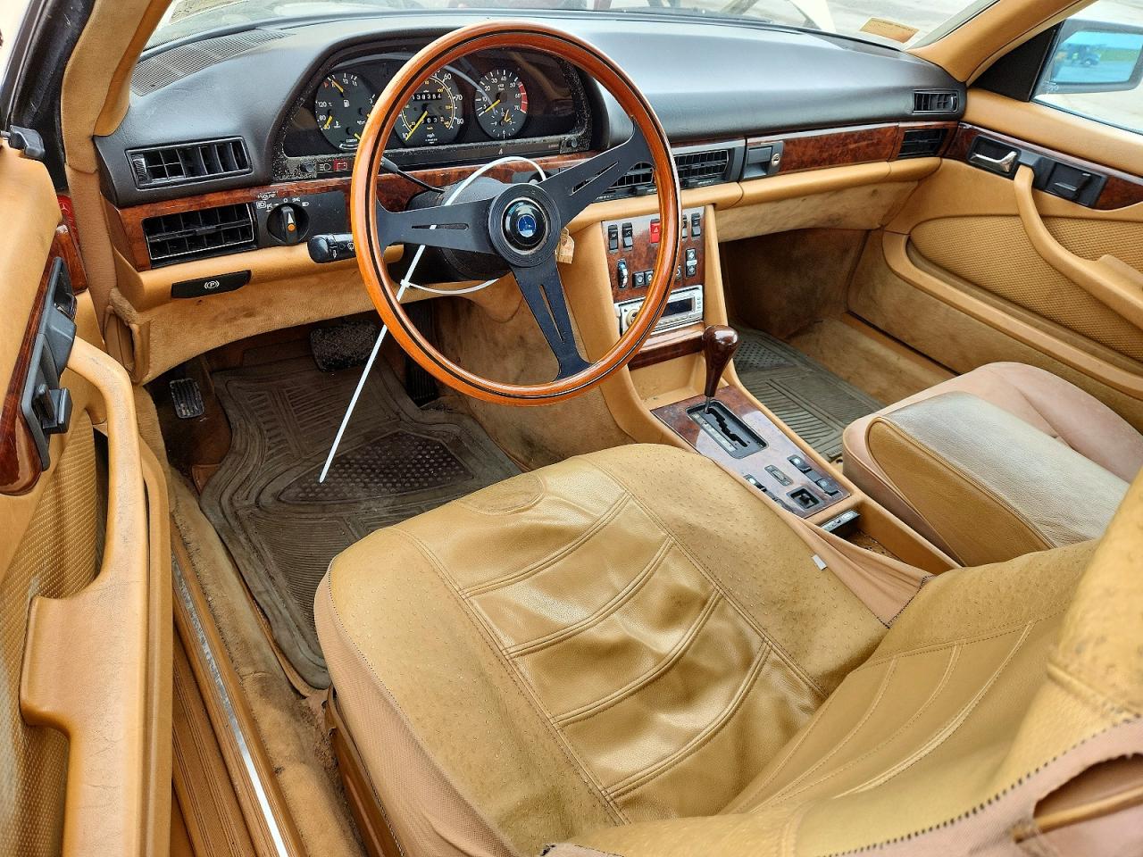 1982 Mercedes-benz 380 Sec Cream vin: WDBCA43A6CB003188
