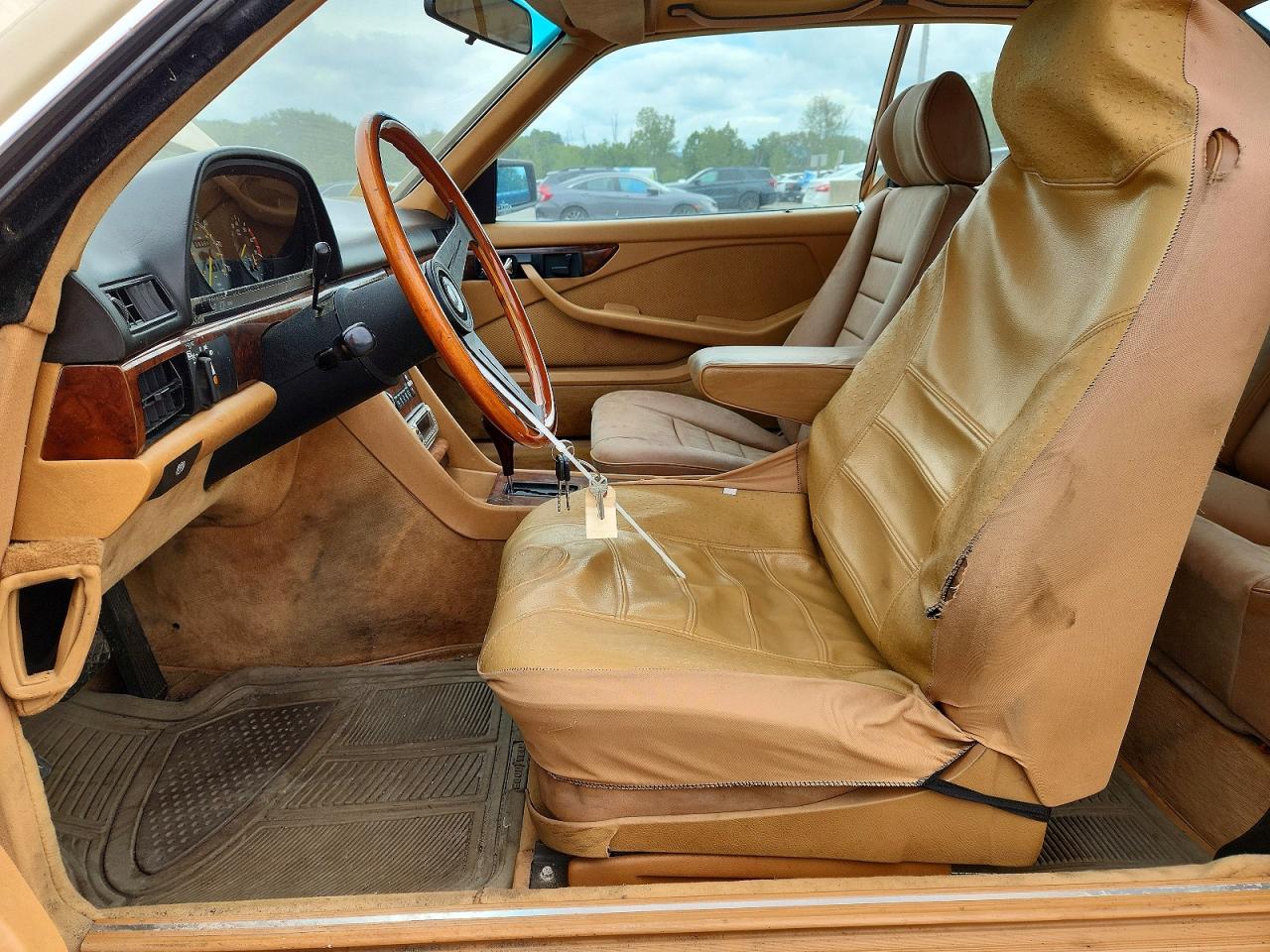 1982 Mercedes-benz 380 Sec Cream vin: WDBCA43A6CB003188