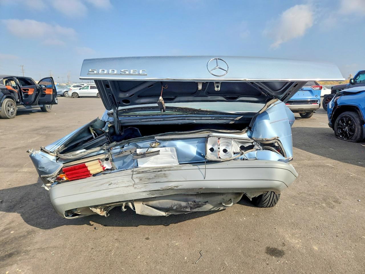 1985 Mercedes-benz 500 Sec Blue vin: WDBCA44D0FA169080