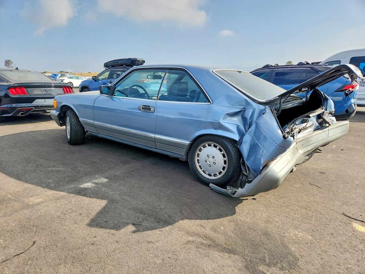 1985 Mercedes-benz 500 Sec Blue vin: WDBCA44D0FA169080