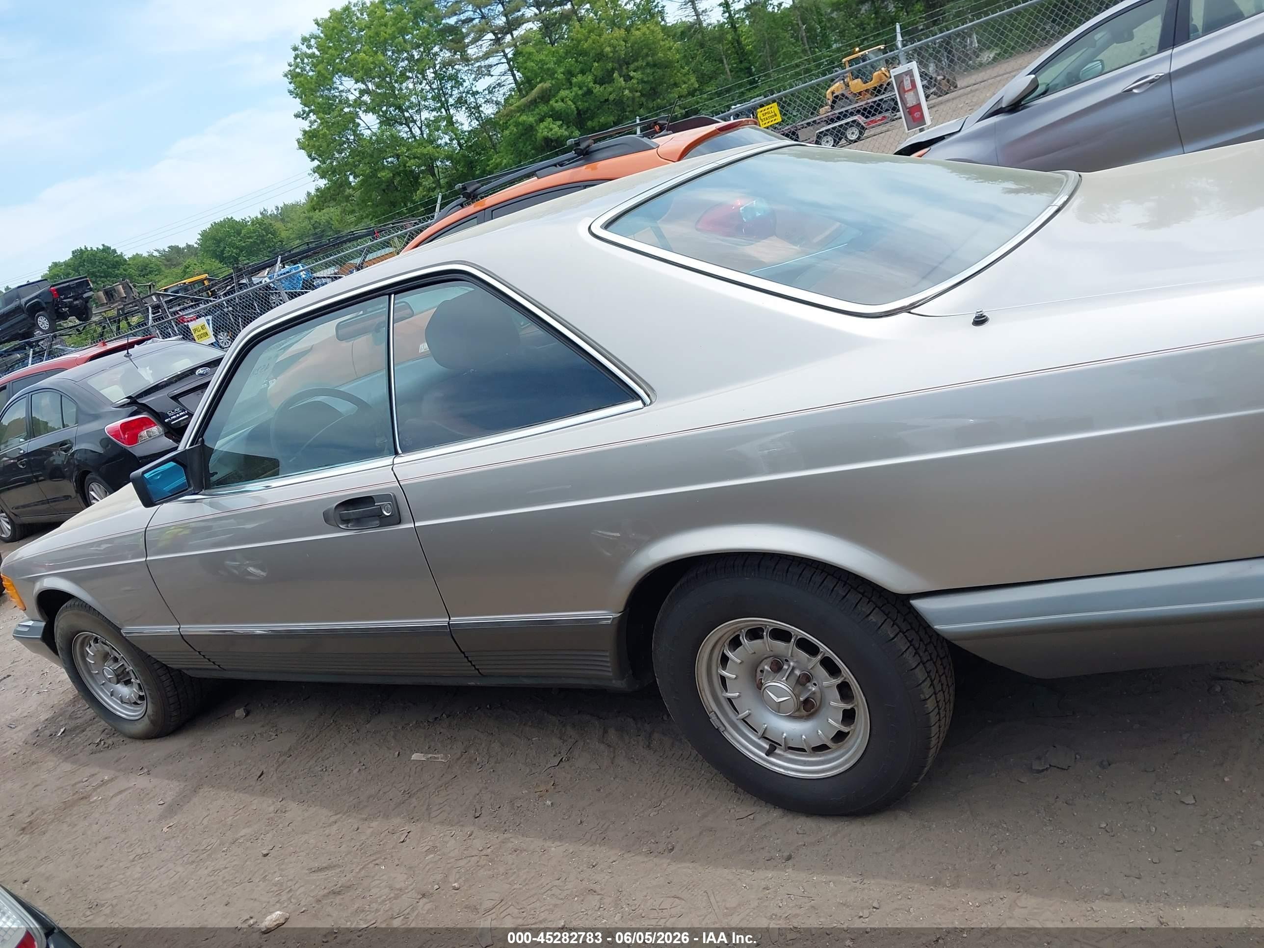 1985 Mercedes-benz 500 Sec Gold vin: WDBCA44D4FA189414