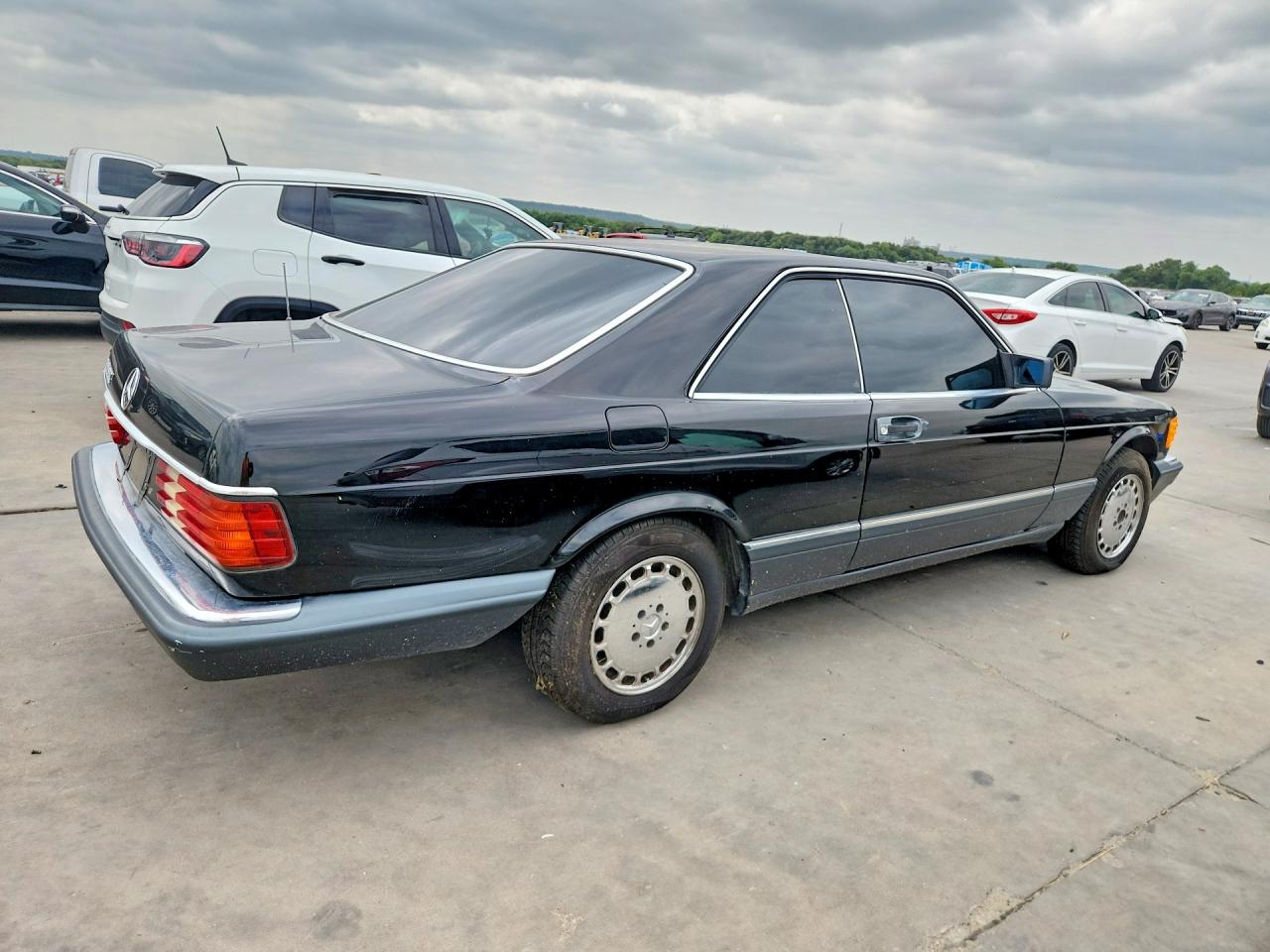 1987 Mercedes-benz 560 Sec Black vin: WDBCA45D0HA337768