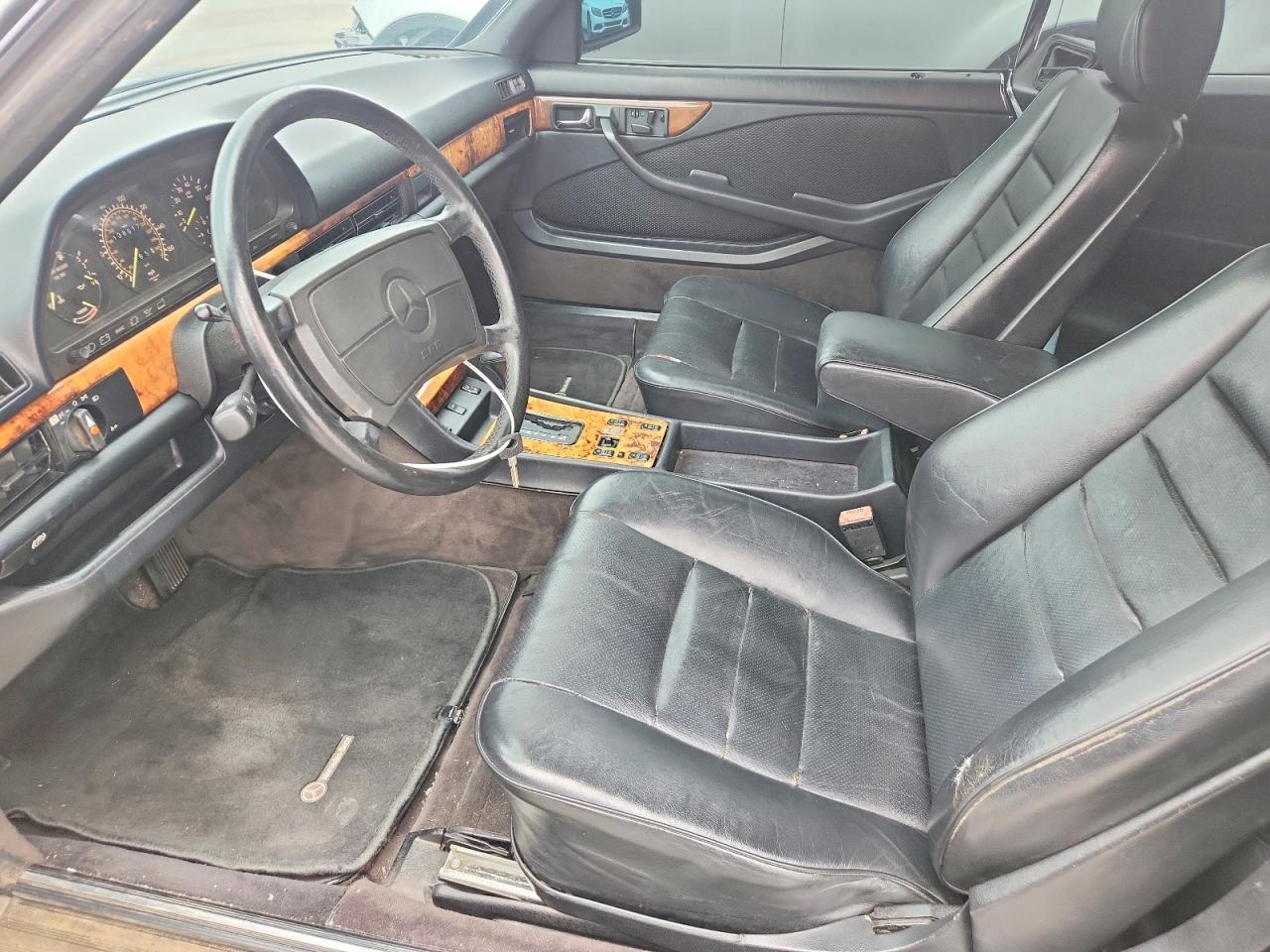 1987 Mercedes-benz 560 Sec Black vin: WDBCA45D0HA337768