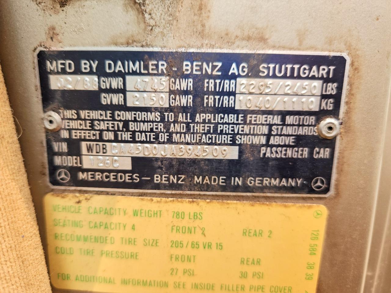 1988 Mercedes-benz 560 Sec Gold vin: WDBCA45D0JA394509