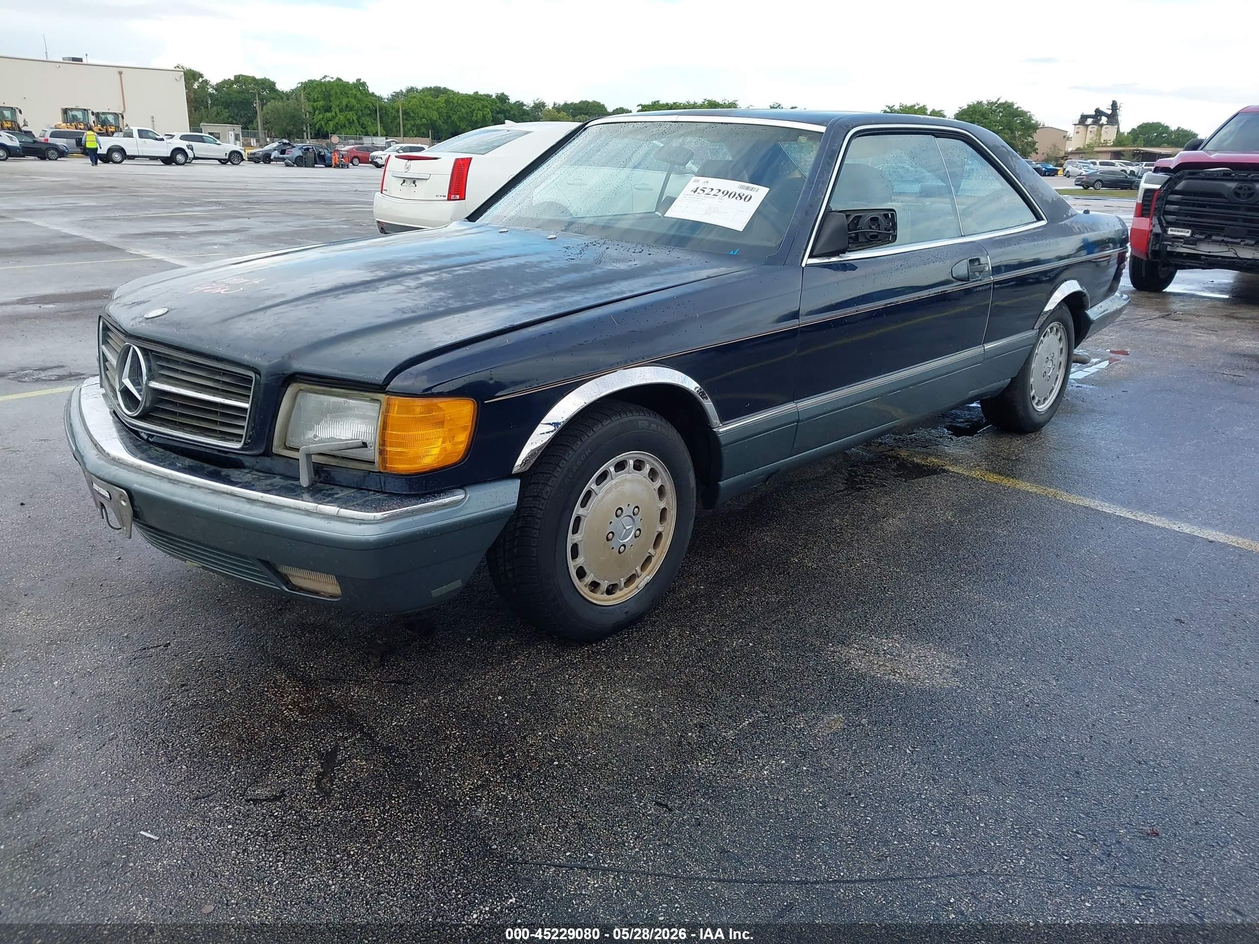 1986 Mercedes-benz 560 Sec Blue vin: WDBCA45D4GA232830