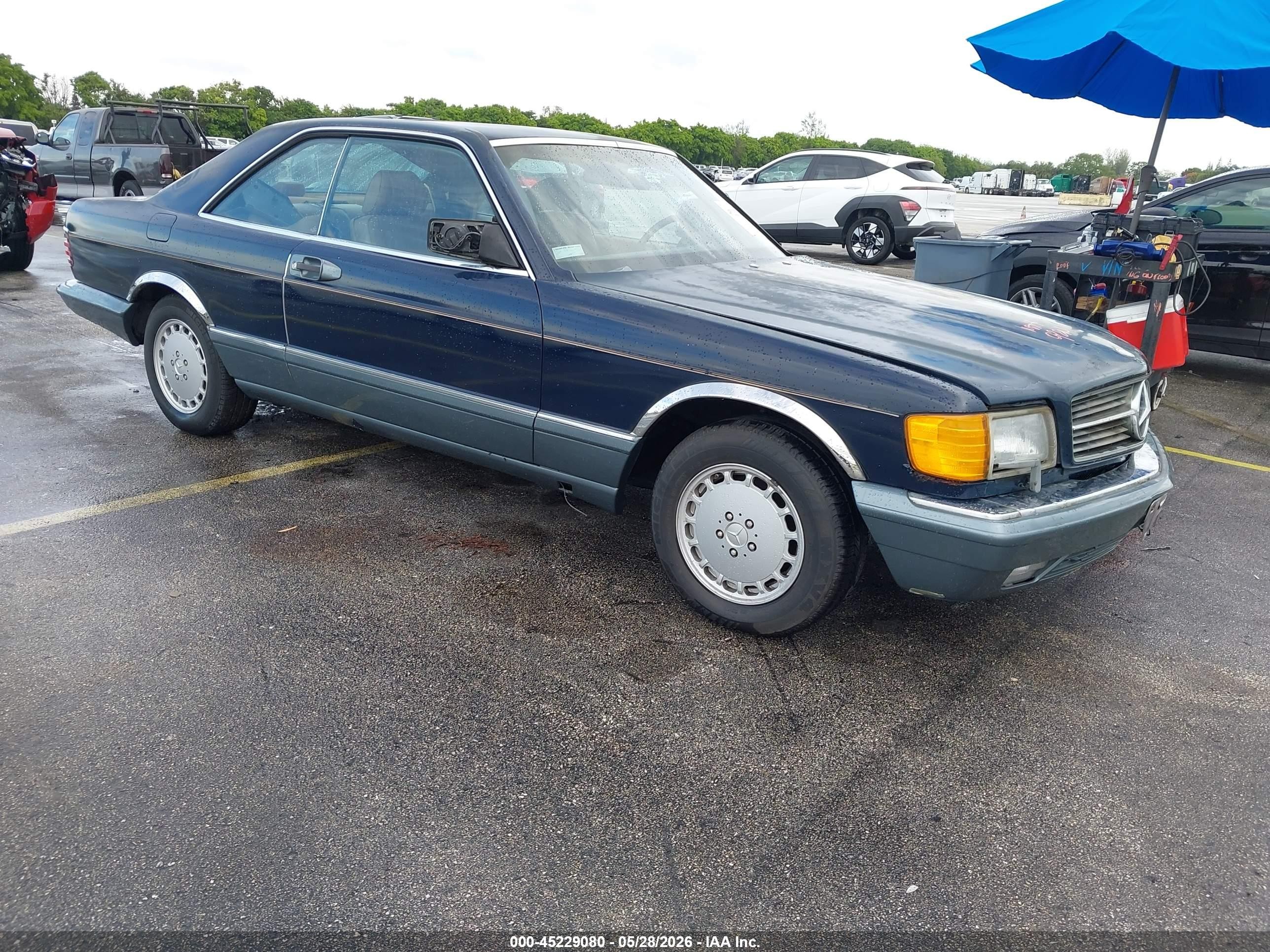 1986 Mercedes-benz 560 Sec Blue vin: WDBCA45D4GA232830