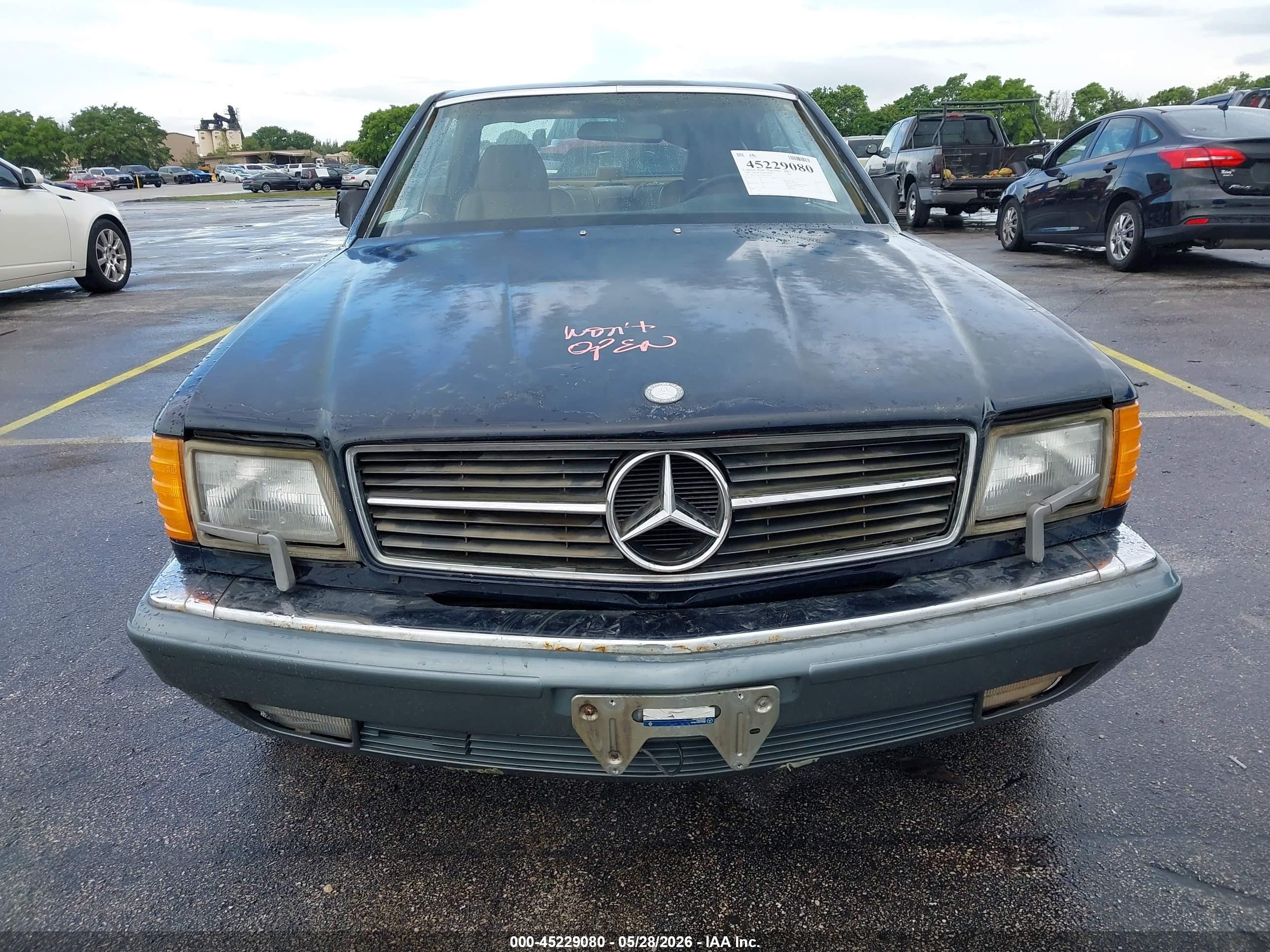 1986 Mercedes-benz 560 Sec Blue vin: WDBCA45D4GA232830