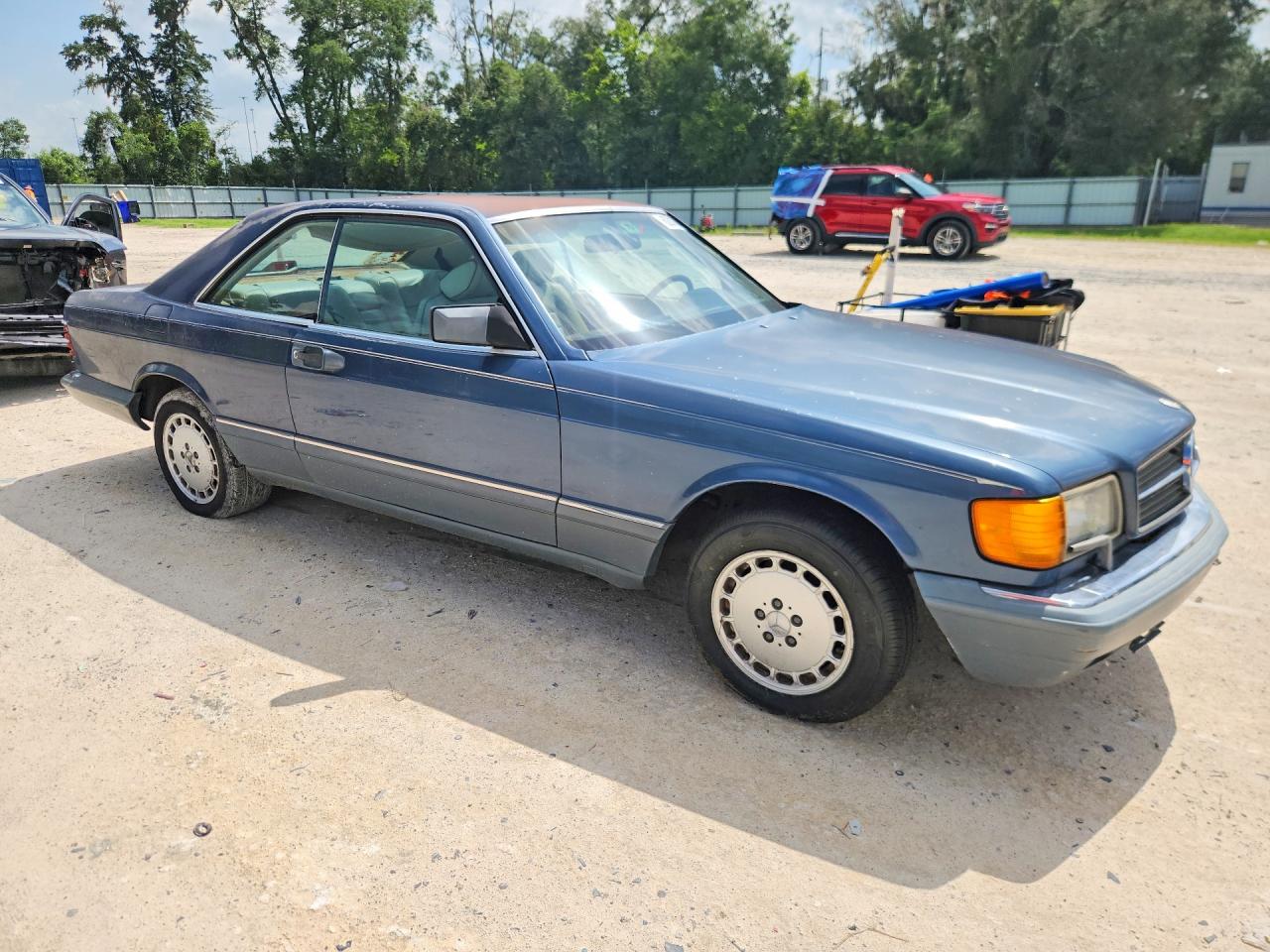 1987 Mercedes-benz 560 Sec Blue vin: WDBCA45D4HA304613