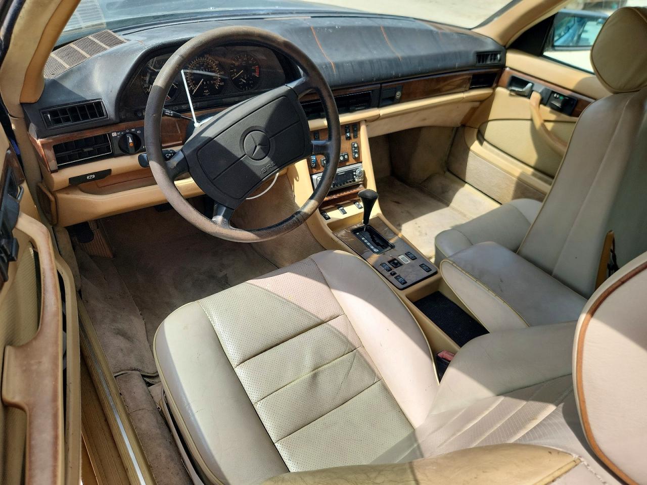 1987 Mercedes-benz 560 Sec Blue vin: WDBCA45D4HA304613