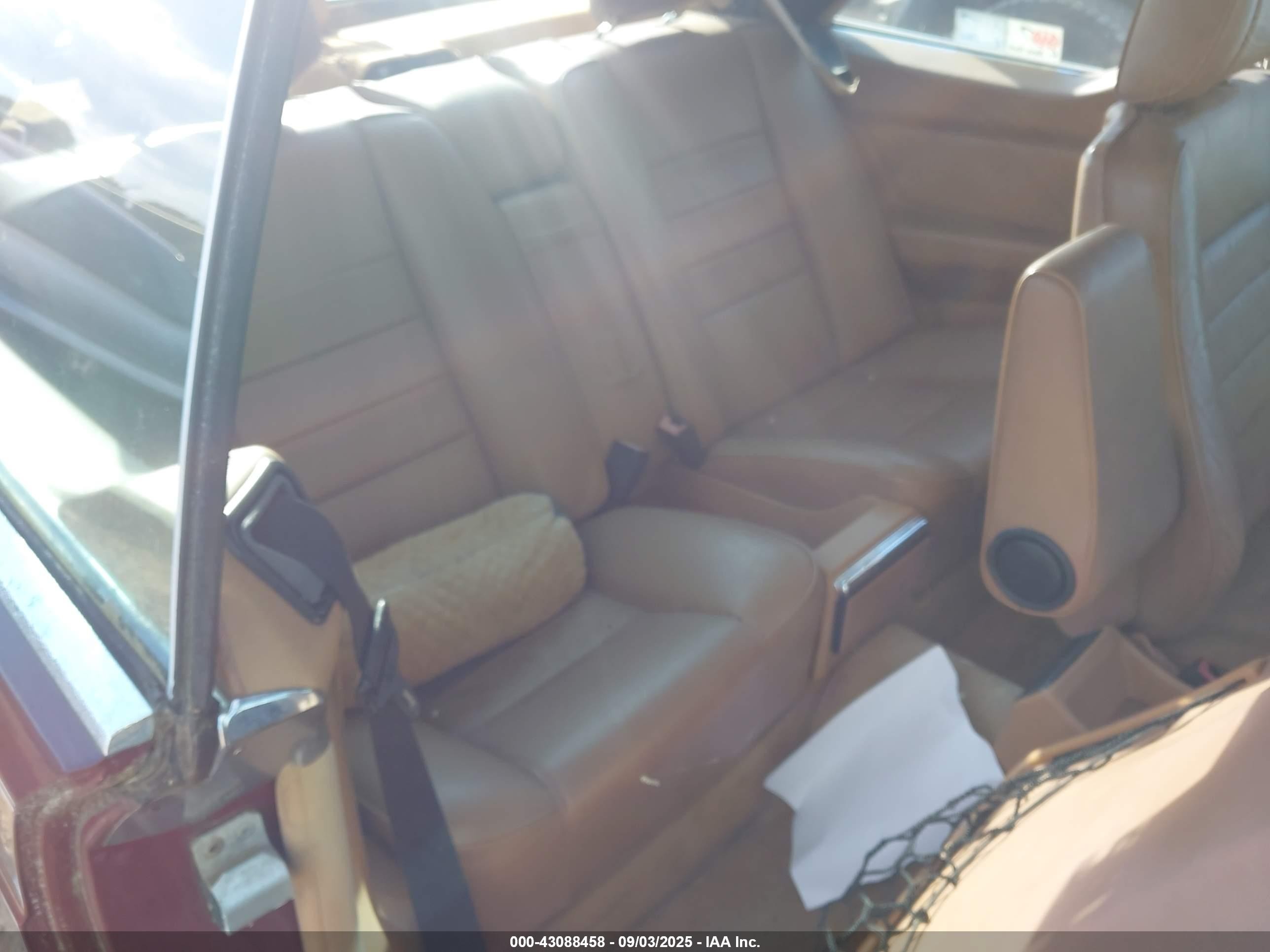 1986 Mercedes-benz 560 Sec Красный vin: WDBCA45D5GA200646
