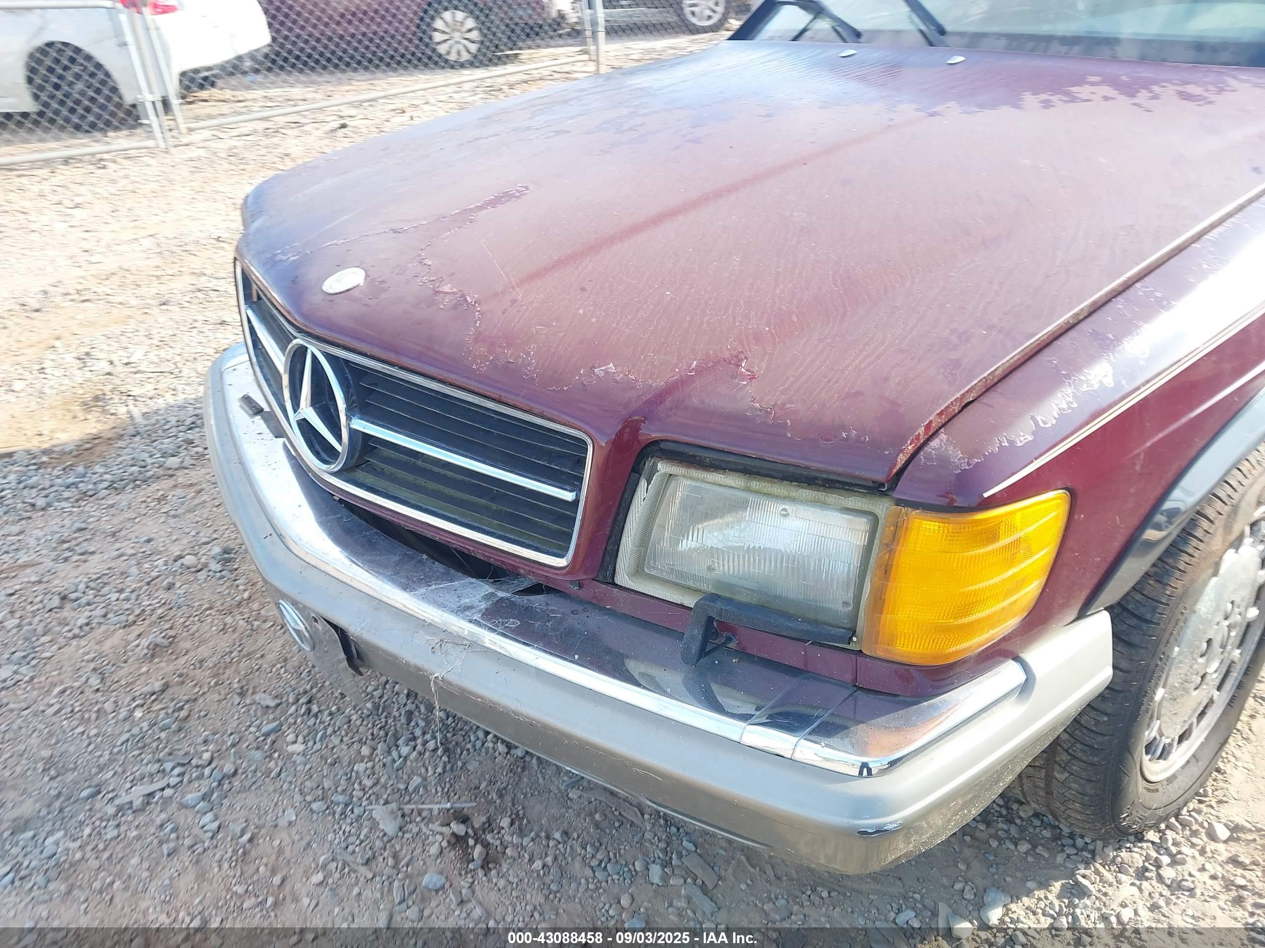 1986 Mercedes-benz 560 Sec Красный vin: WDBCA45D5GA200646