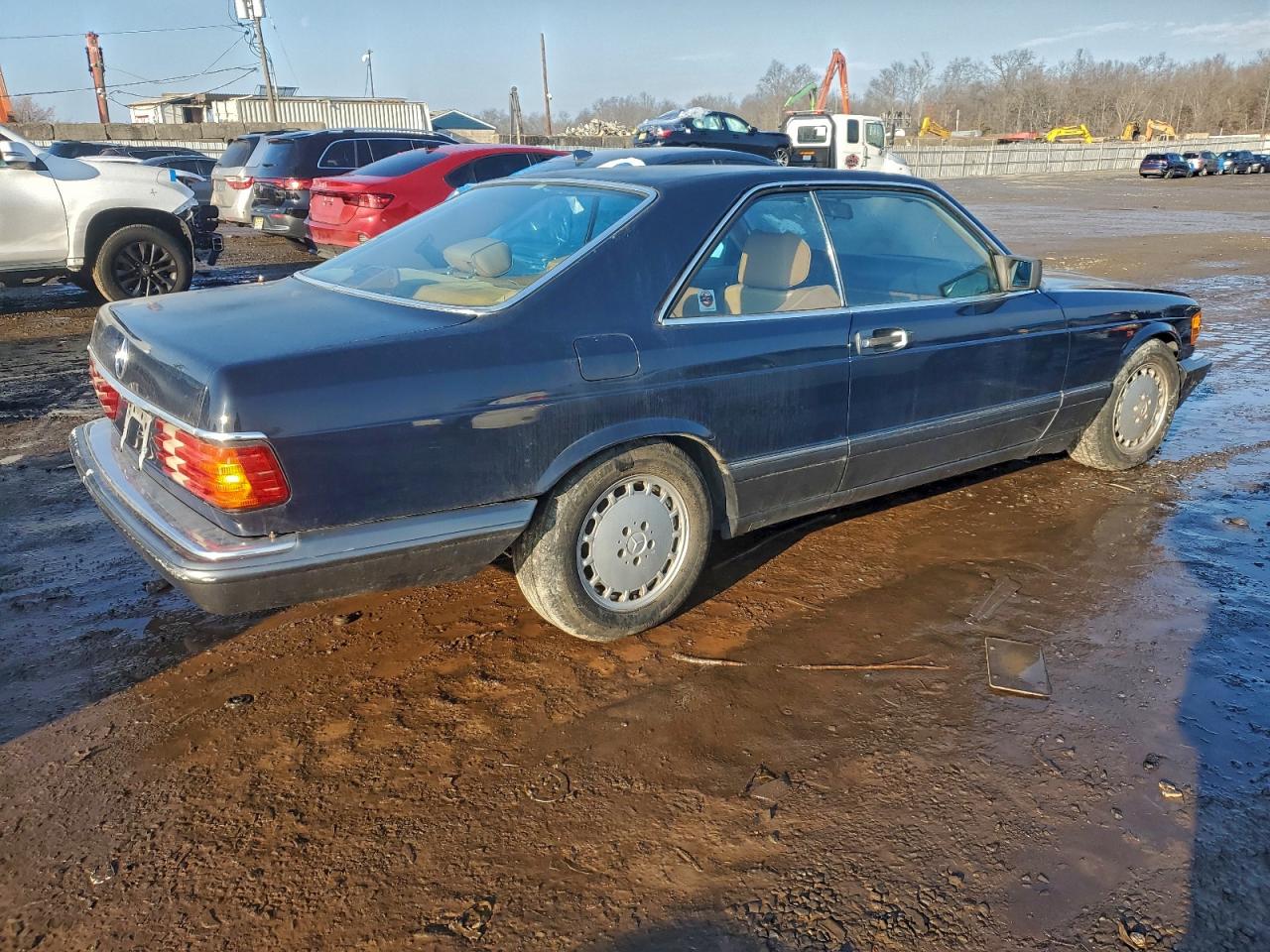 1988 Mercedes-benz 560 Sec Blue vin: WDBCA45D7JA367033