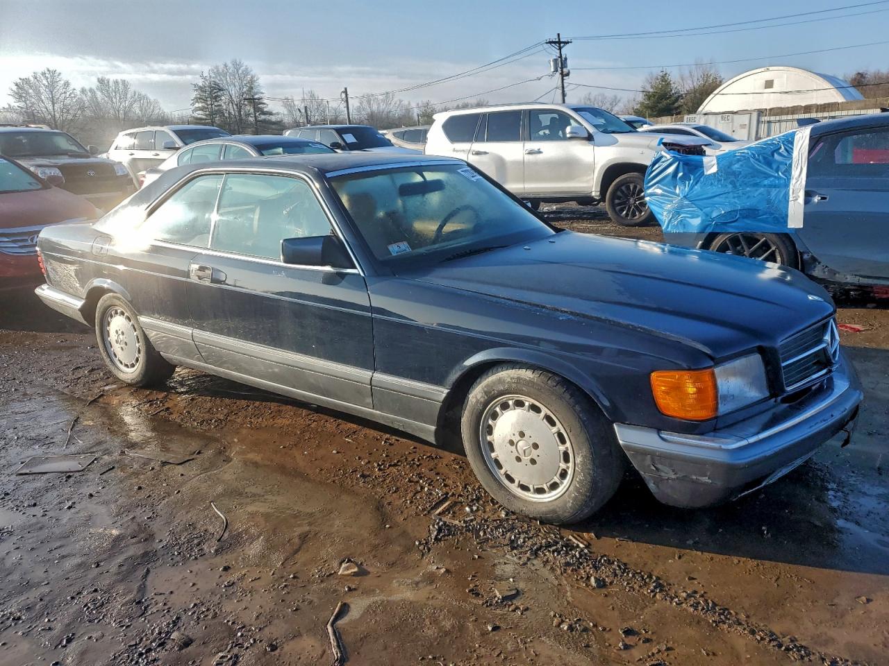 1988 Mercedes-benz 560 Sec Blue vin: WDBCA45D7JA367033