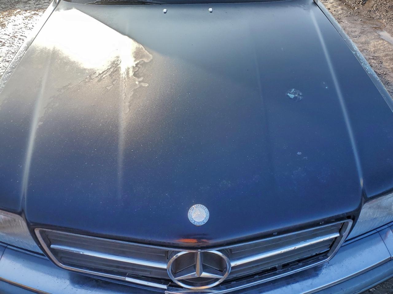 1988 Mercedes-benz 560 Sec Blue vin: WDBCA45D7JA367033