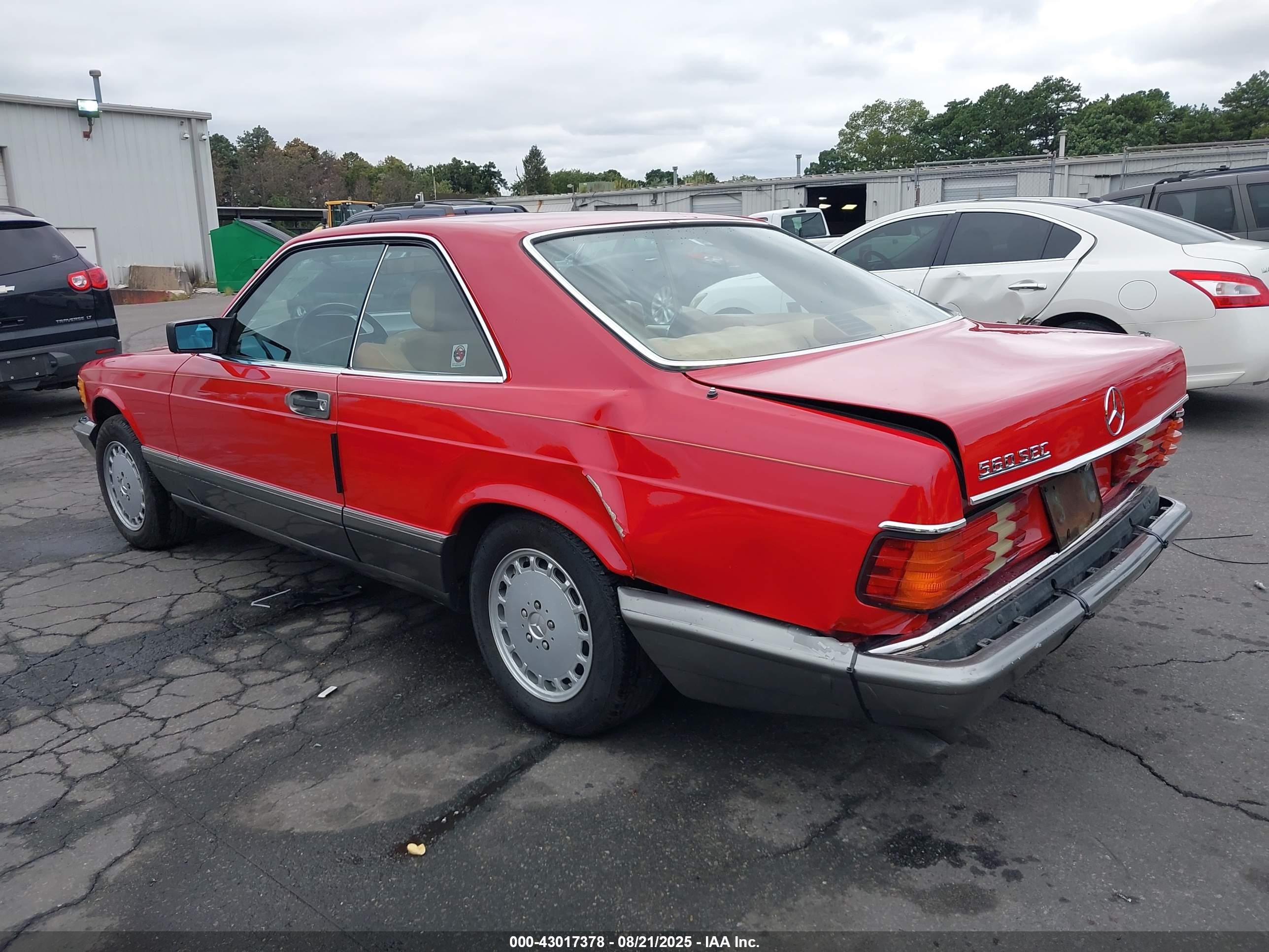 1988 Mercedes-benz 560 Sec Red vin: WDBCA45D8JA368854