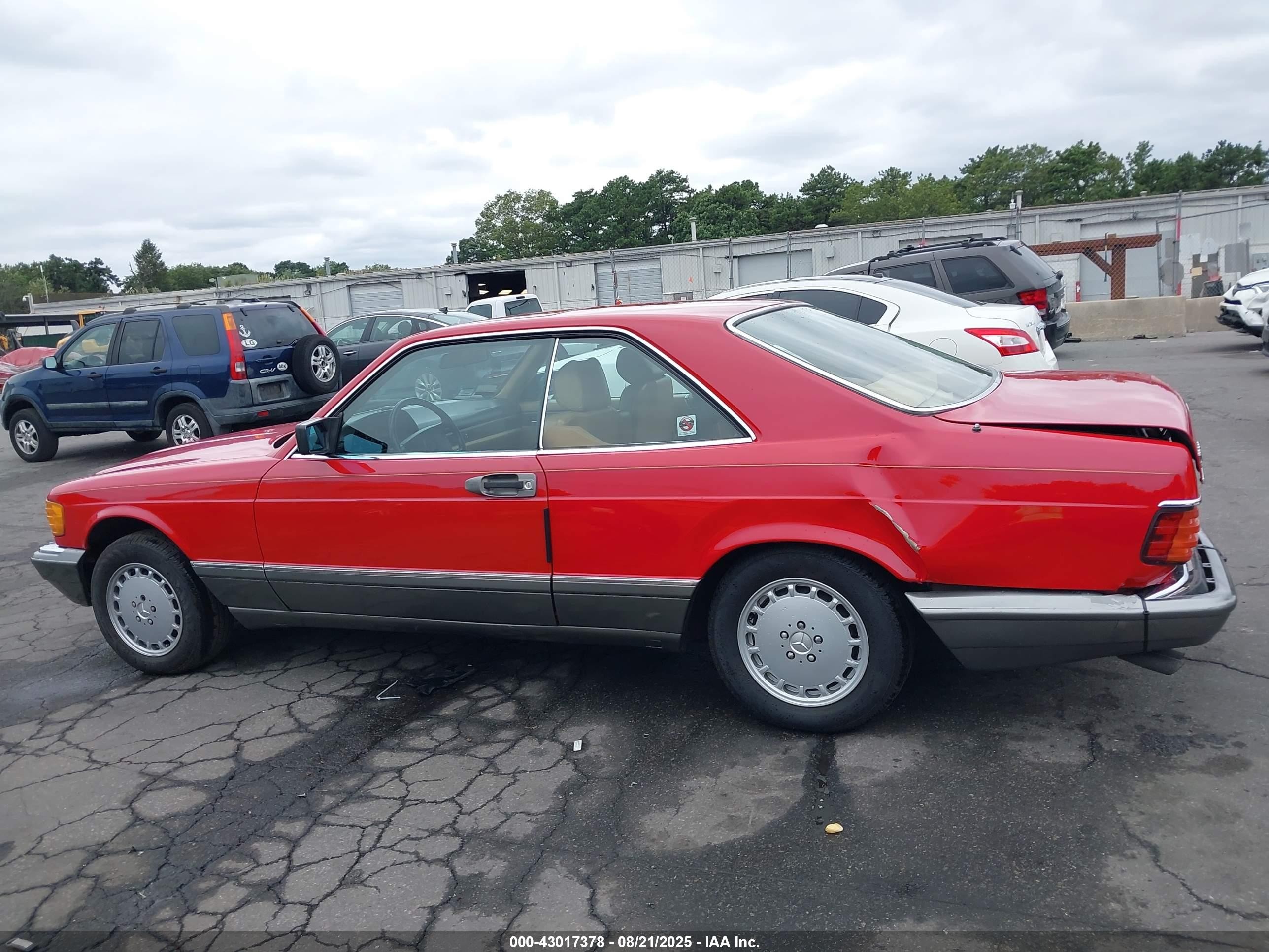 1988 Mercedes-benz 560 Sec Red vin: WDBCA45D8JA368854