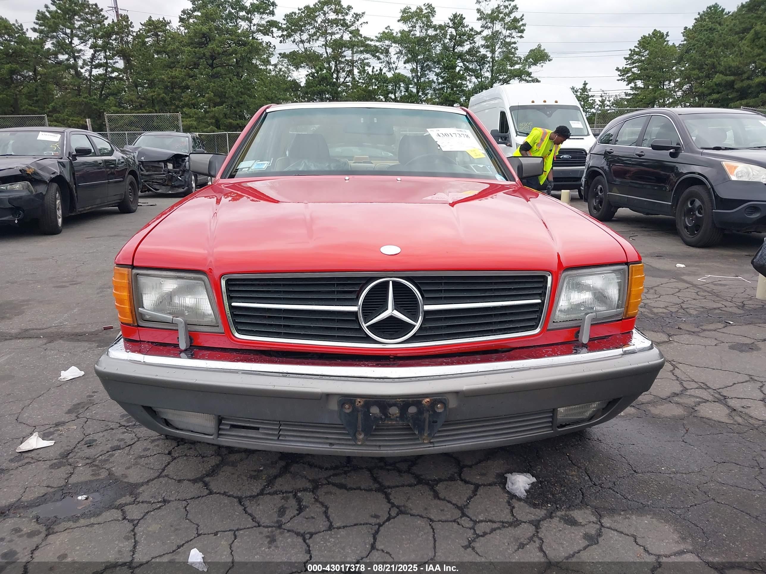 1988 Mercedes-benz 560 Sec Red vin: WDBCA45D8JA368854