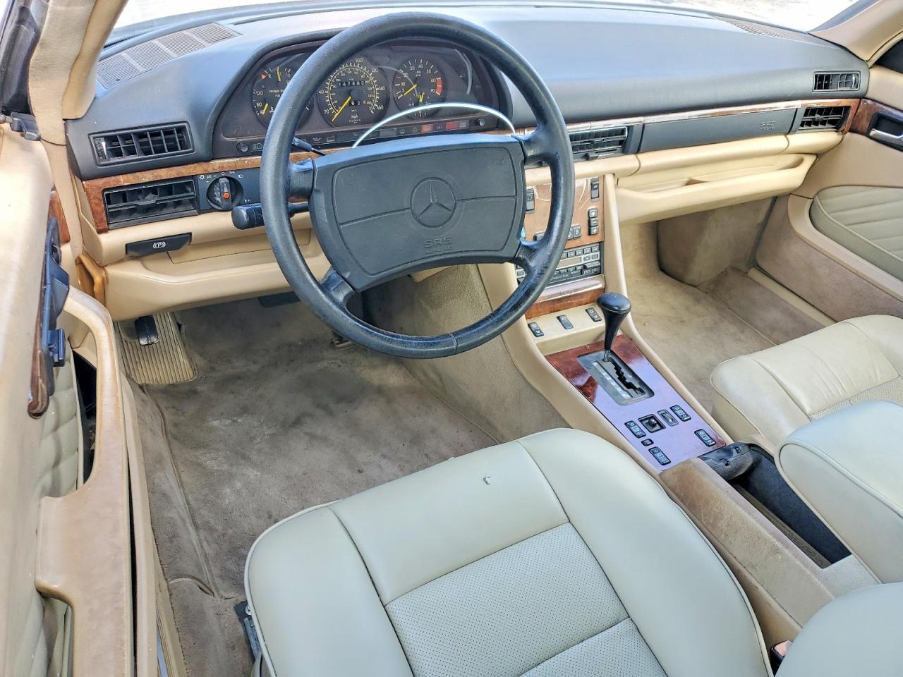 1991 Mercedes-benz 560 Sec Gold vin: WDBCA45E0MA594478
