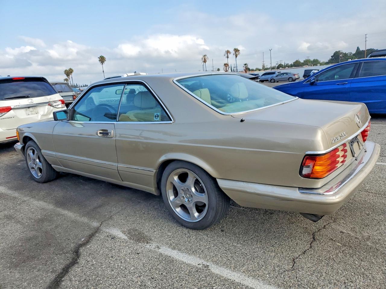 1991 Mercedes-benz 560 Sec Gold vin: WDBCA45E0MA594478