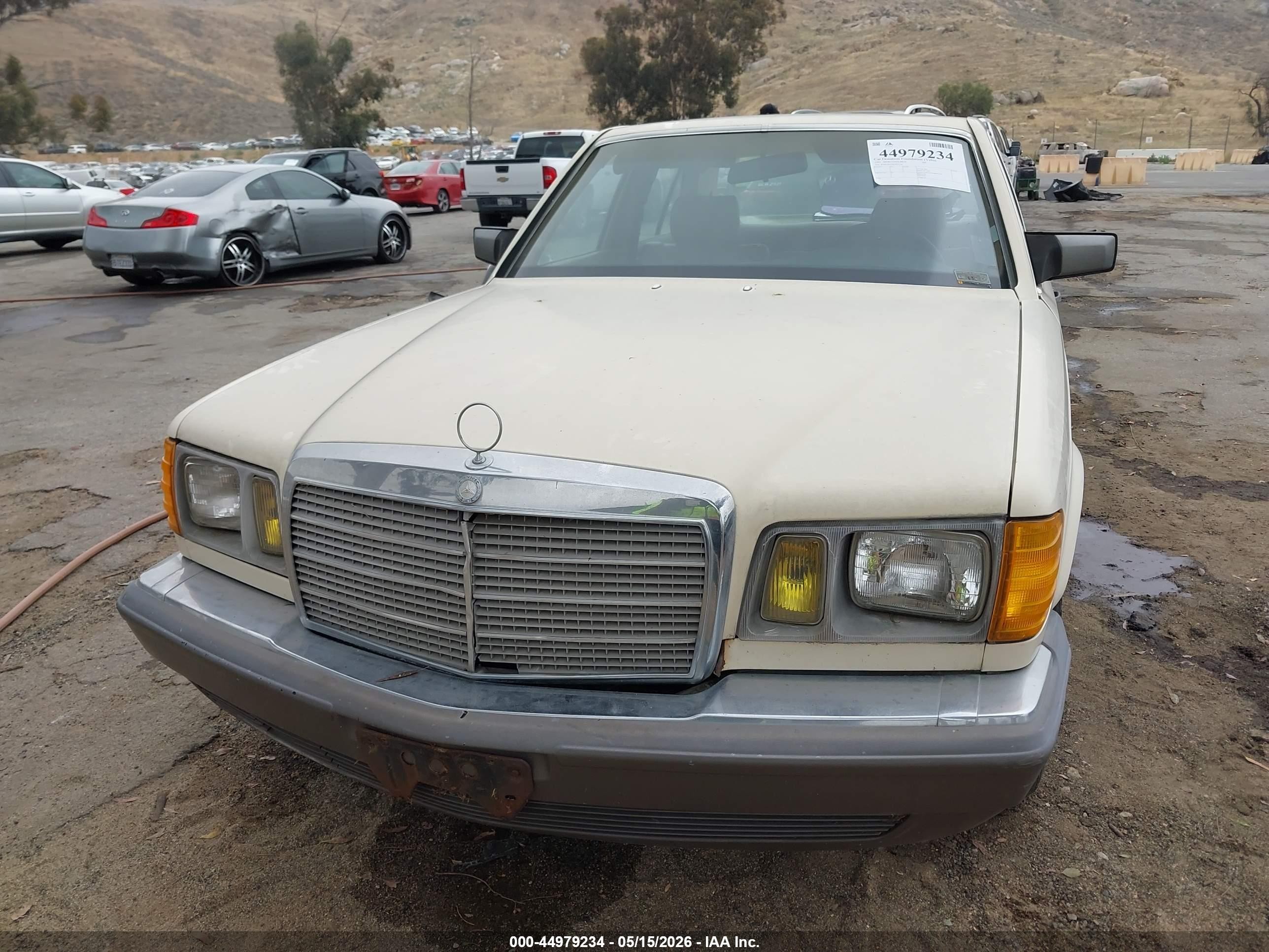 1982 Mercedes-benz 300 Sd Cream vin: WDBCB20A0CB021742