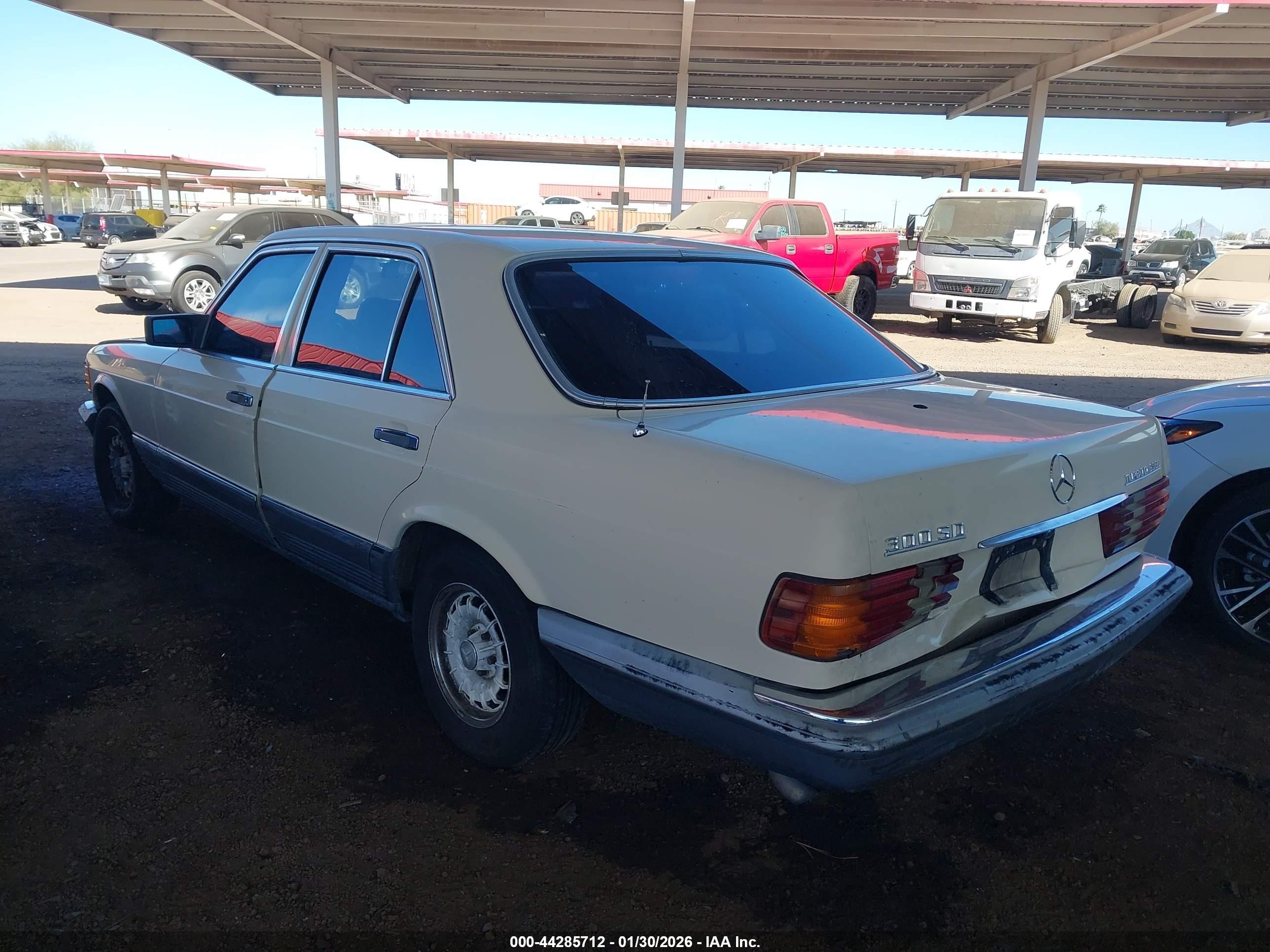 1981 Mercedes-benz 300 Sd Beige vin: WDBCB20A2BB009963