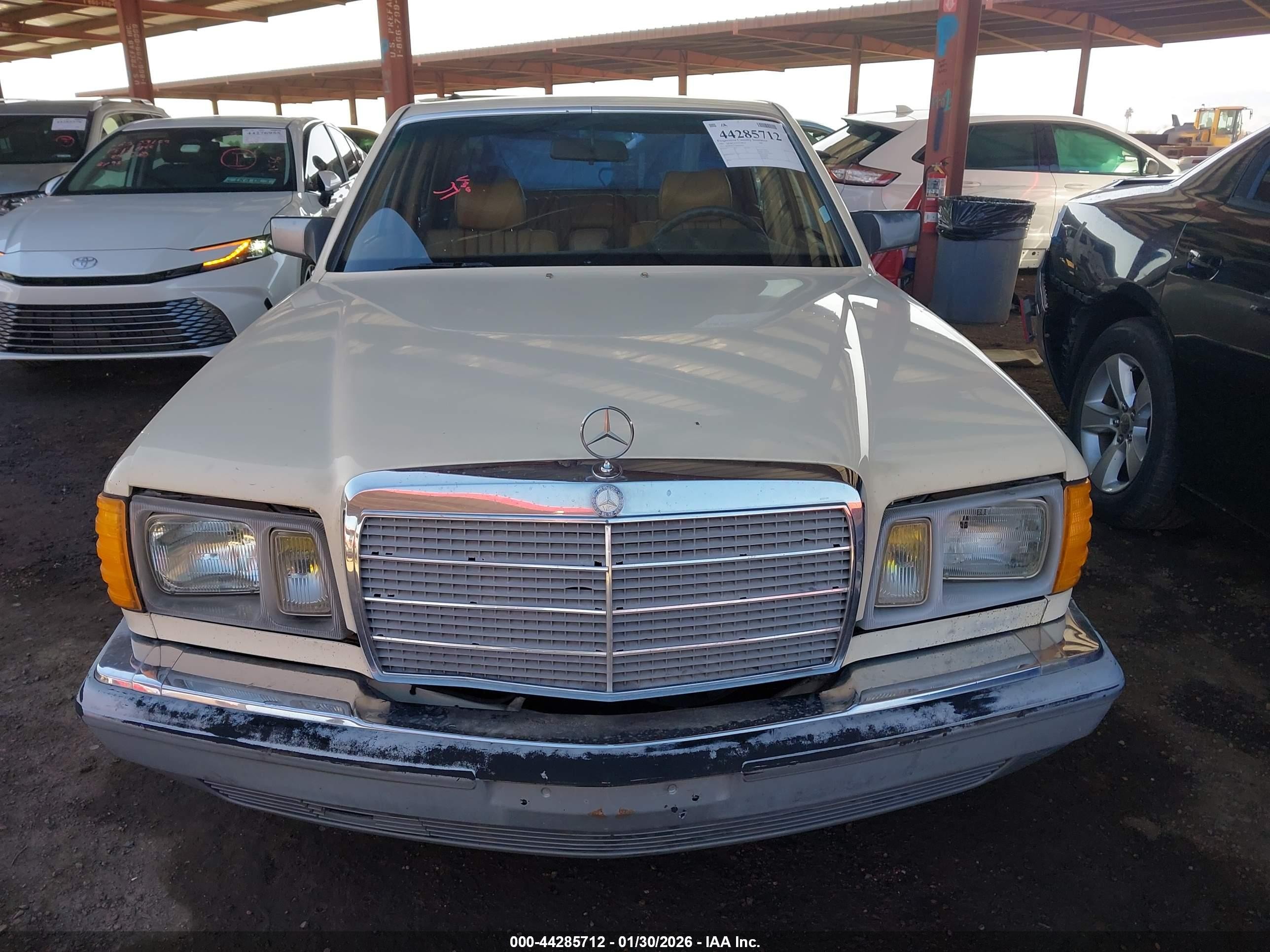1981 Mercedes-benz 300 Sd Beige vin: WDBCB20A2BB009963