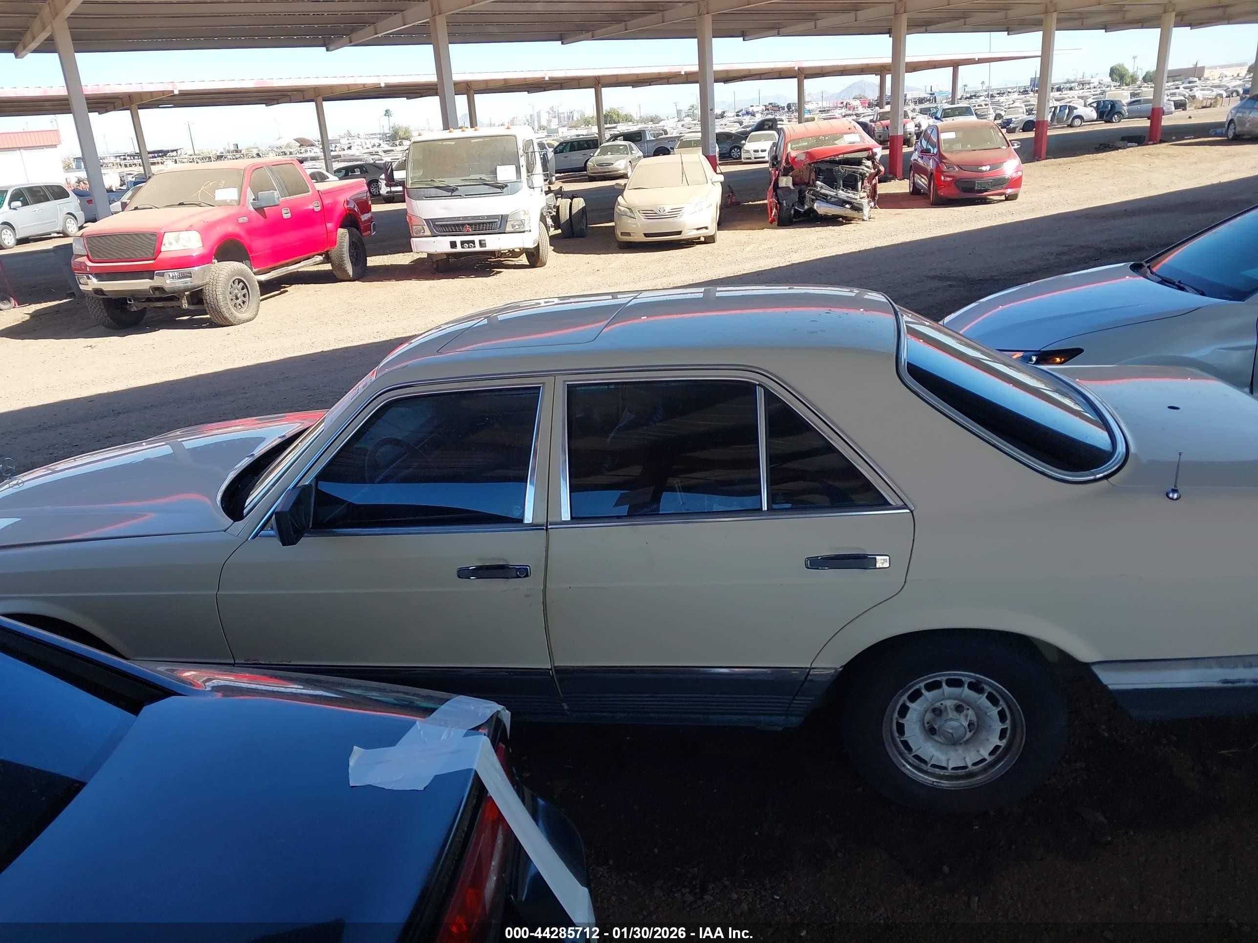 1981 Mercedes-benz 300 Sd Beige vin: WDBCB20A2BB009963