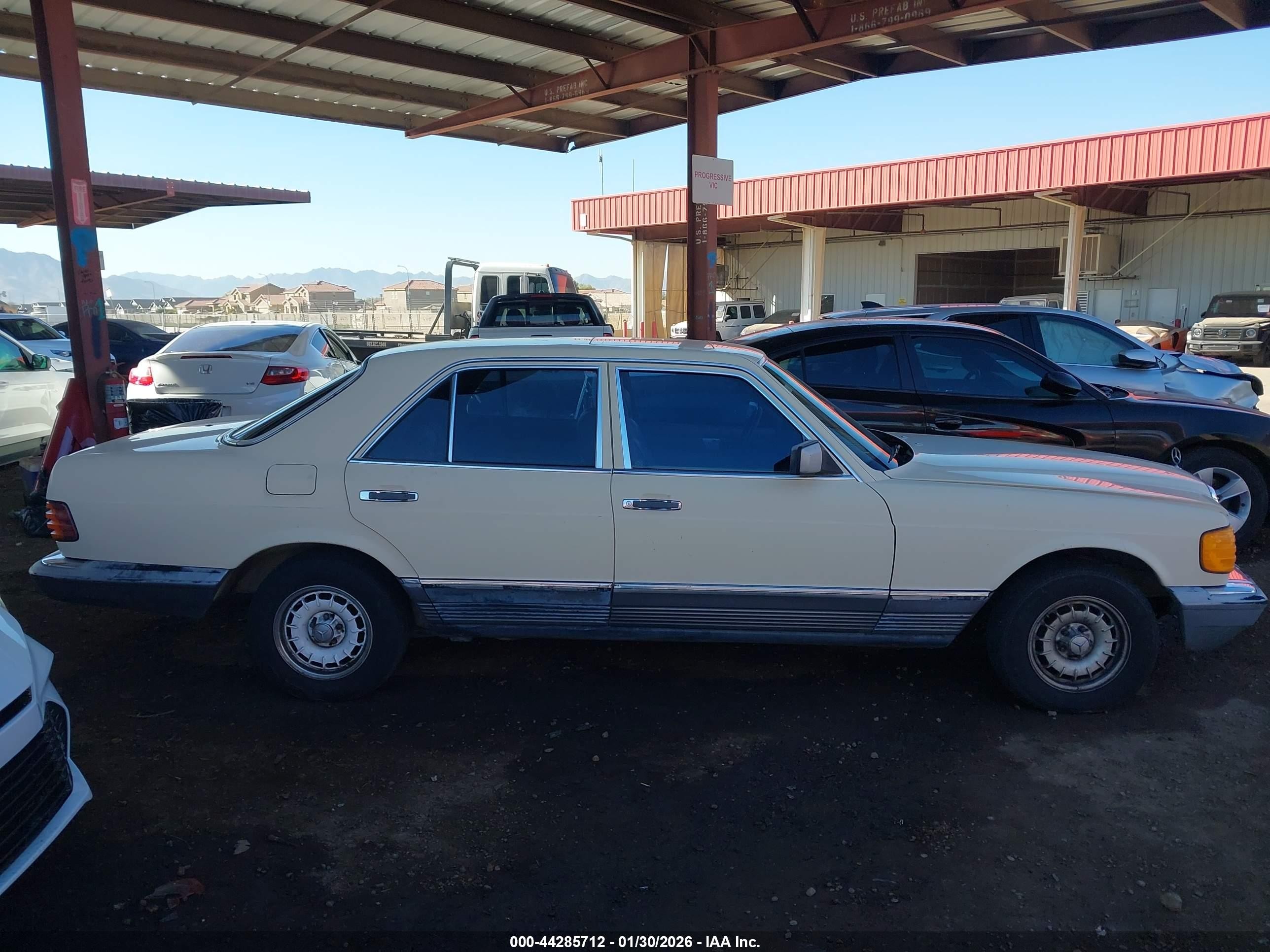 1981 Mercedes-benz 300 Sd Beige vin: WDBCB20A2BB009963