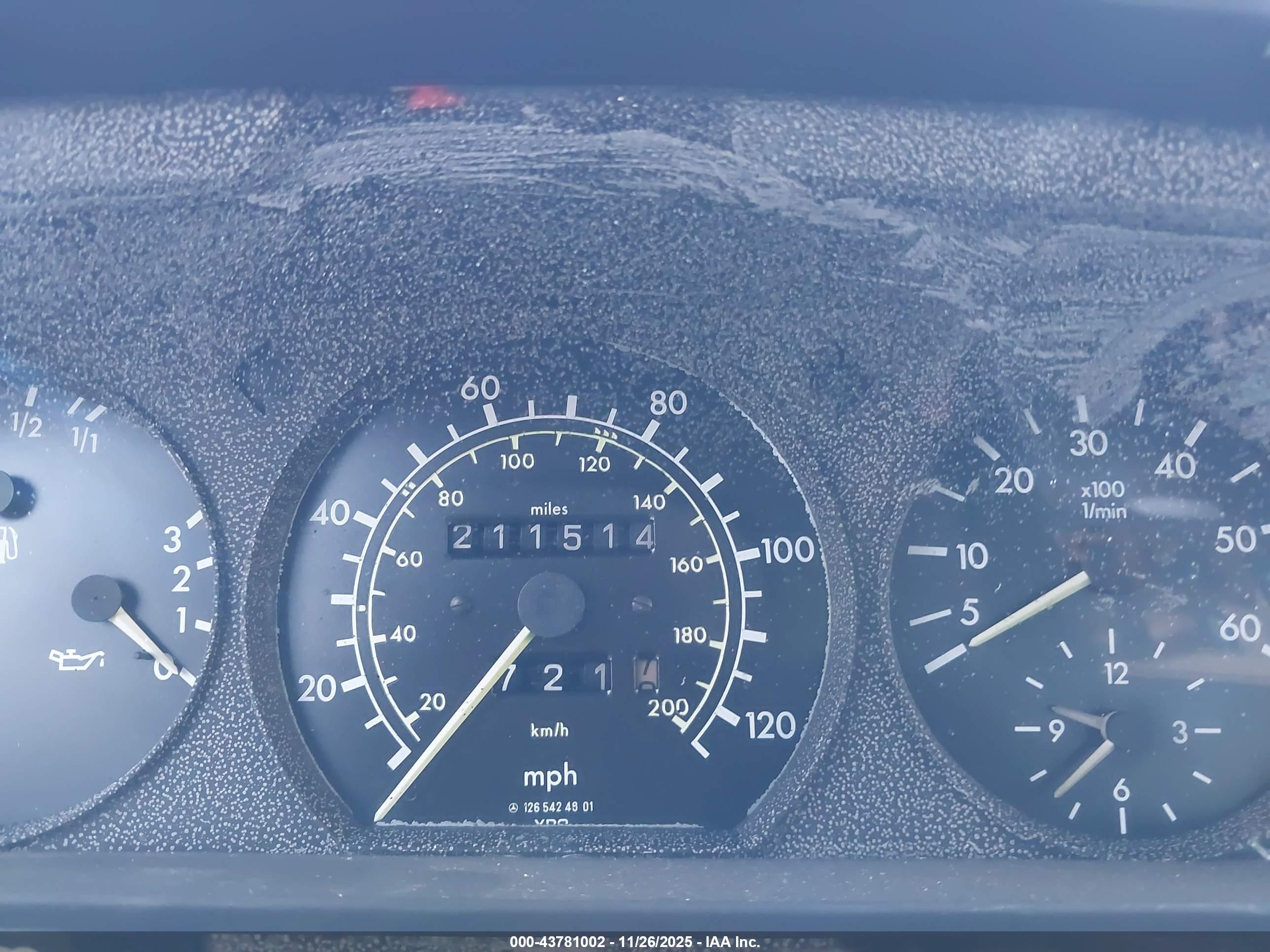 1983 Mercedes-benz 300 Sd Золотой vin: WDBCB20A4DB040070