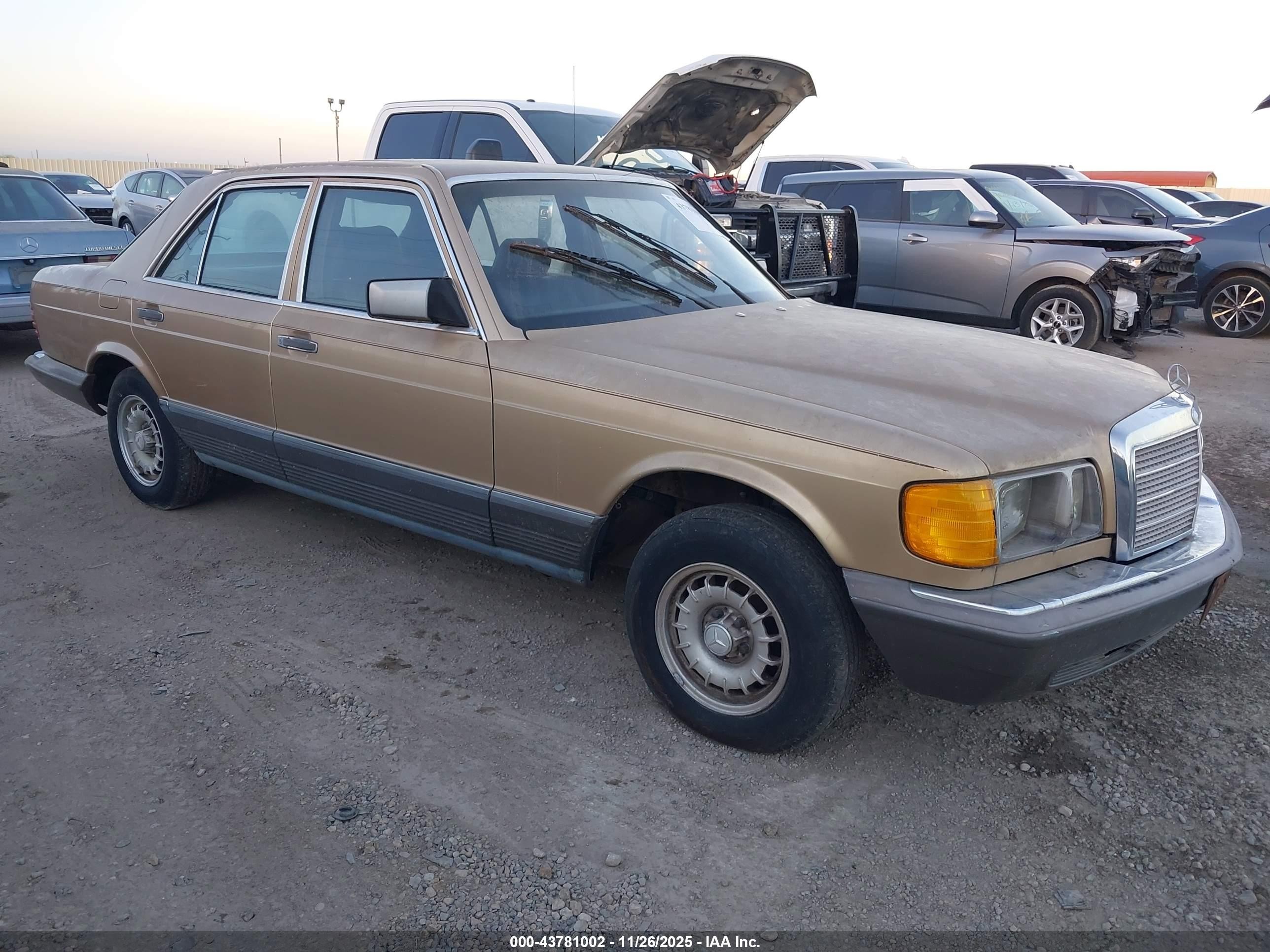 1983 Mercedes-benz 300 Sd Золотой vin: WDBCB20A4DB040070
