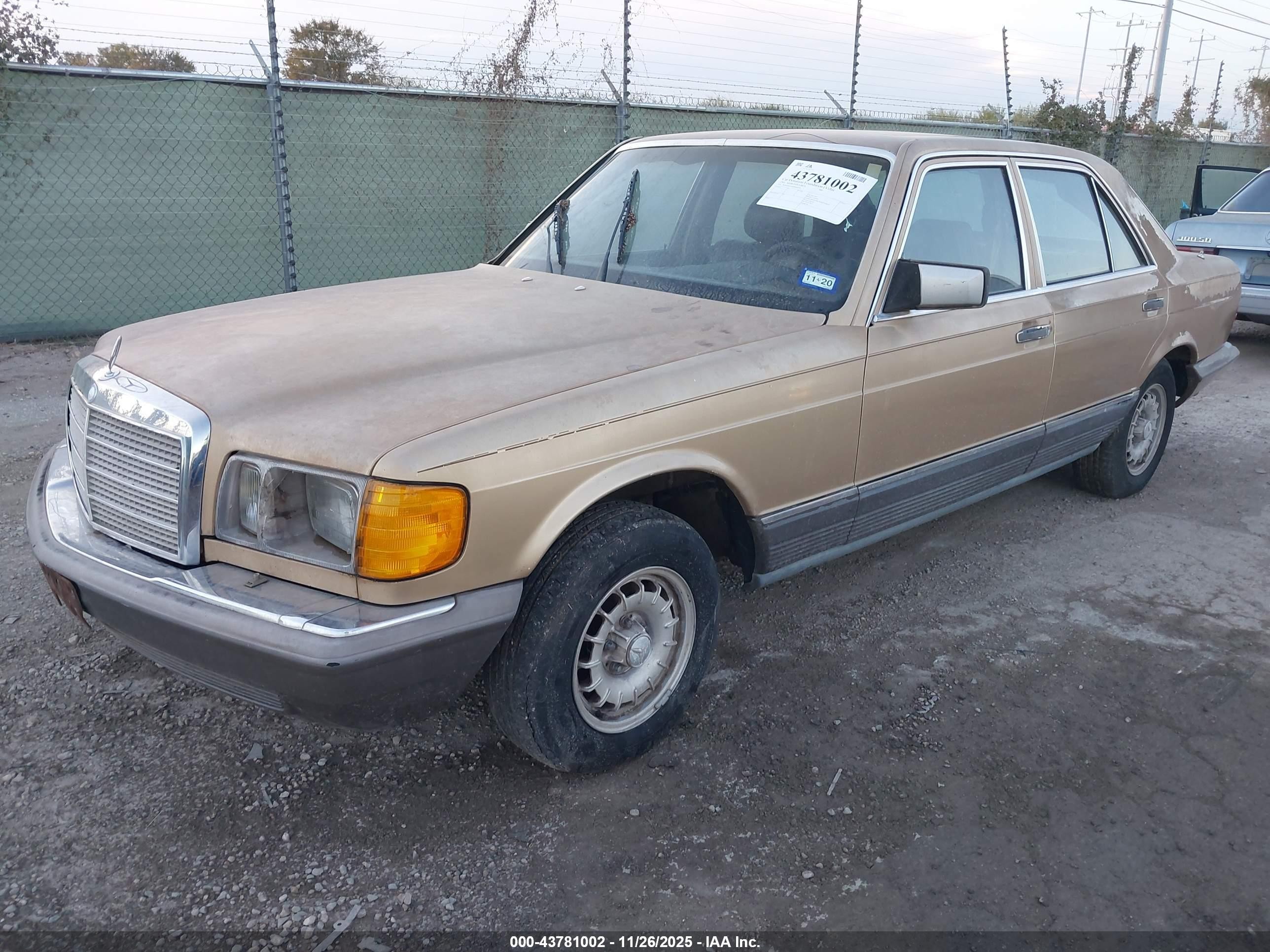 1983 Mercedes-benz 300 Sd Золотой vin: WDBCB20A4DB040070