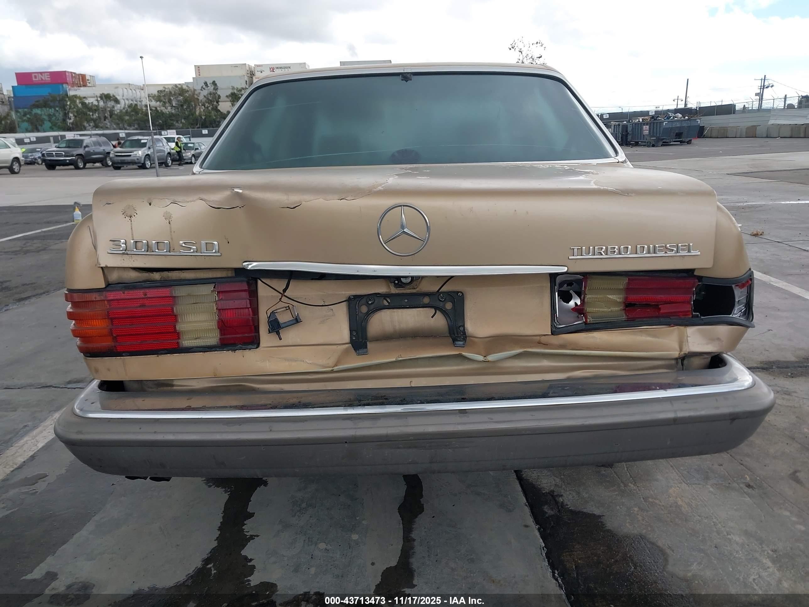1983 Mercedes-benz 300 Sd Brown vin: WDBCB20A4DB045091