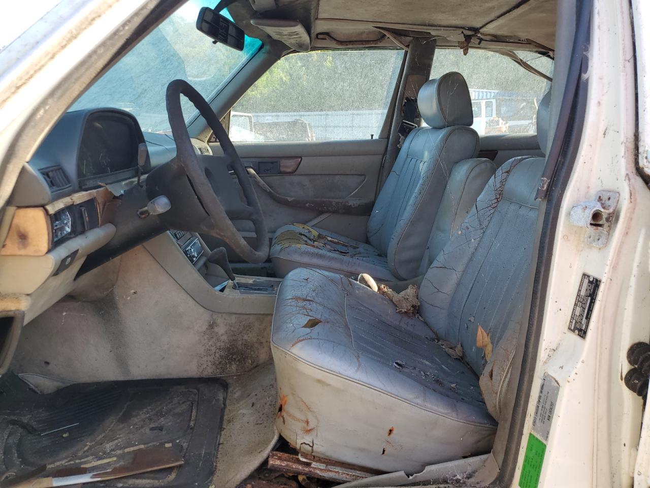 1981 Mercedes-benz 300 Sd White vin: WDBCB20A5BB011416