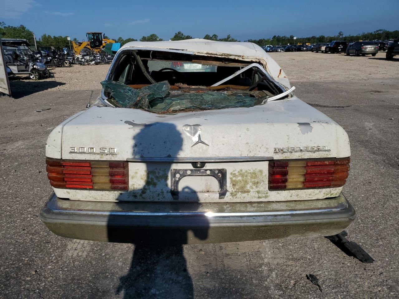 1981 Mercedes-benz 300 Sd White vin: WDBCB20A5BB011416