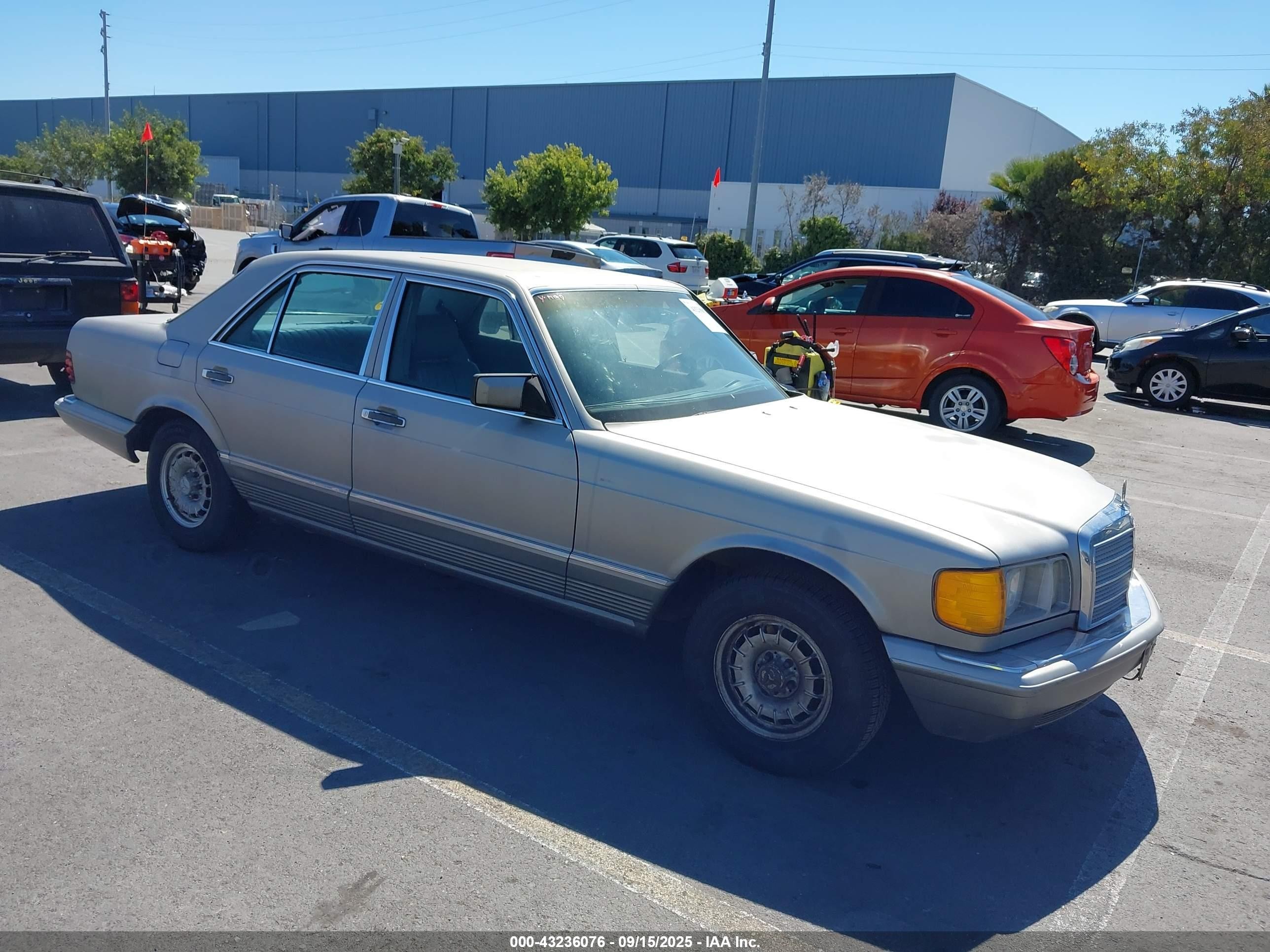 1984 Mercedes-benz 300 Sd Серебряный vin: WDBCB20A5EA011815