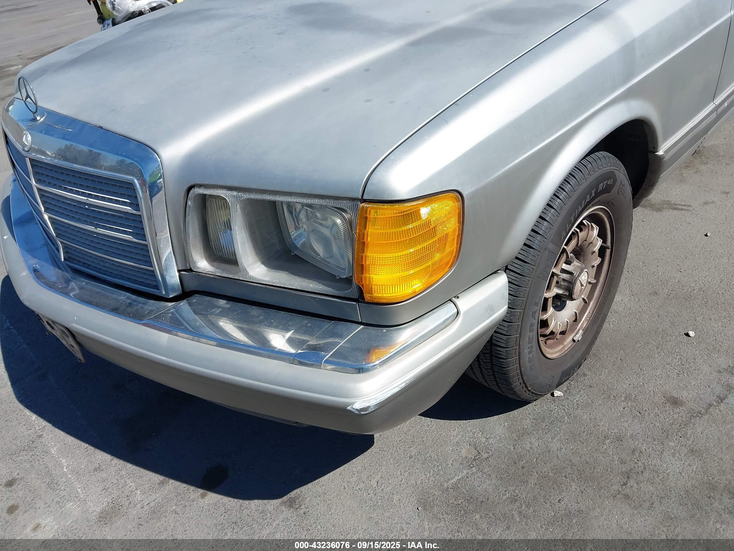 1984 Mercedes-benz 300 Sd Серебряный vin: WDBCB20A5EA011815