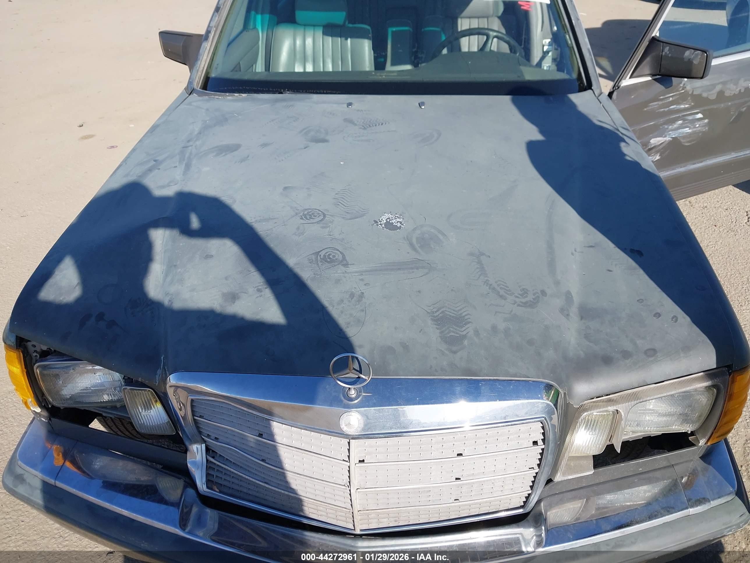 1984 Mercedes-benz 300 Sd Серый vin: WDBCB20A5EA066006