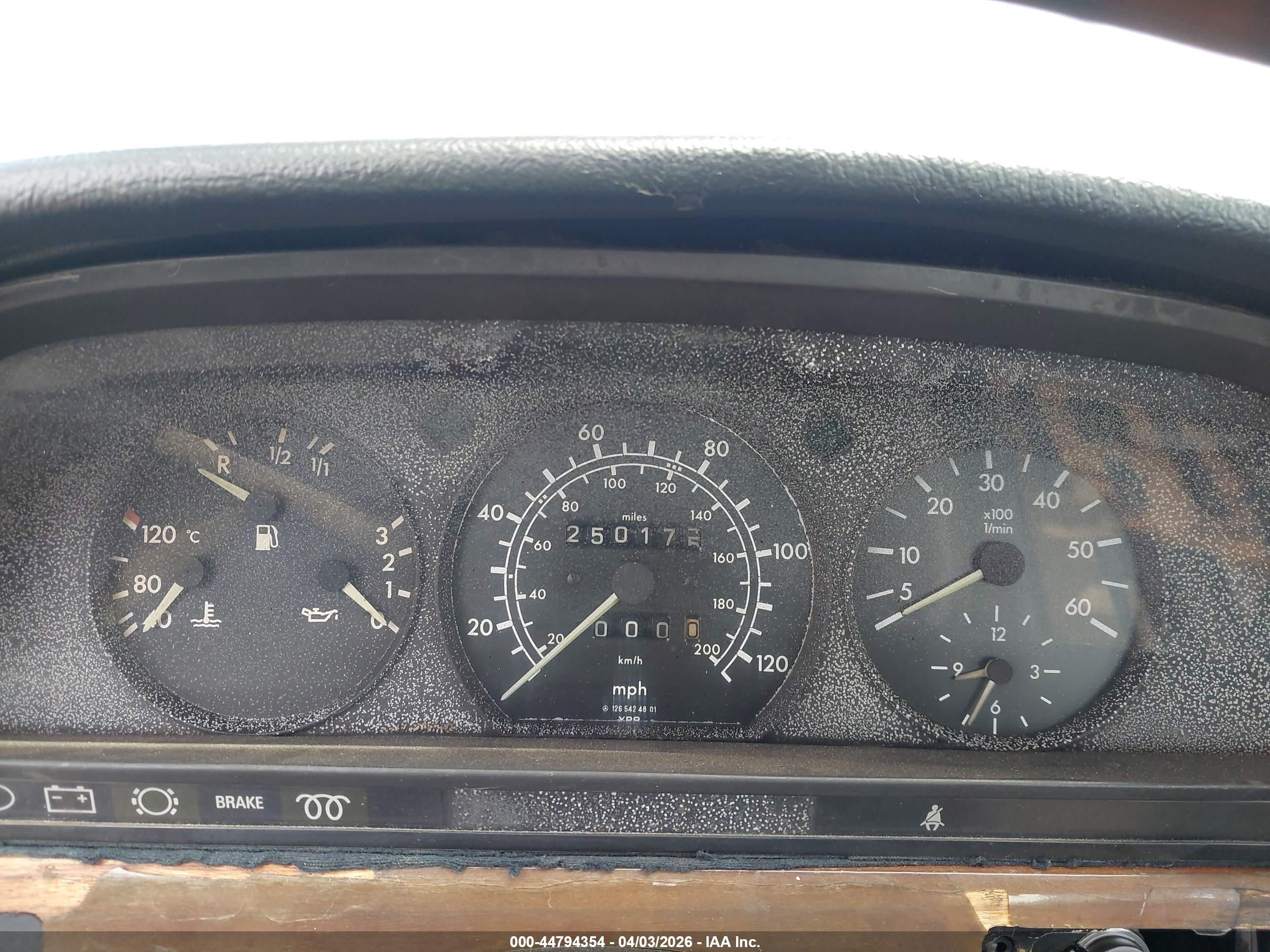 1982 Mercedes-benz 300 Sd Gray vin: WDBCB20A6CB032101