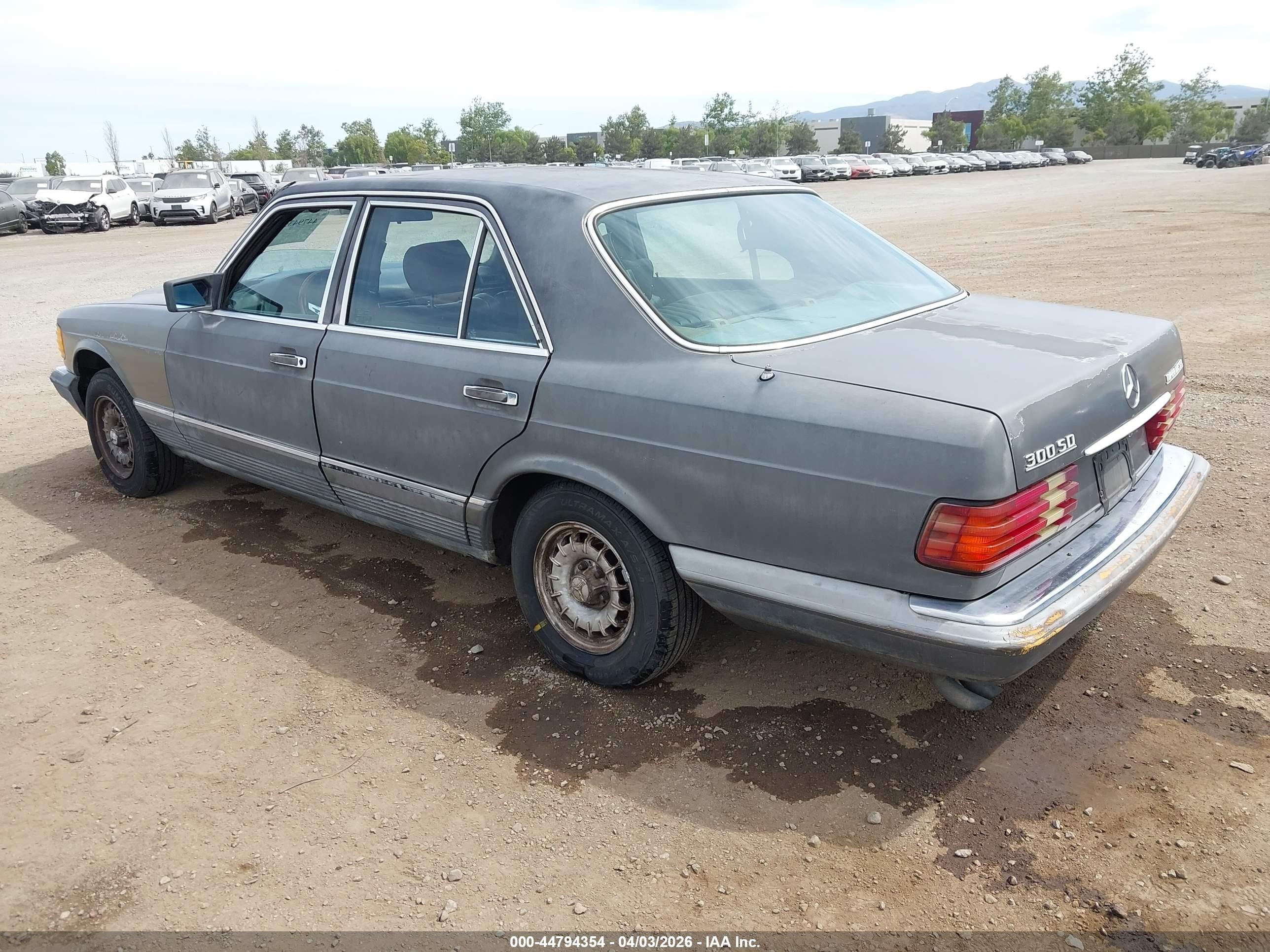1982 Mercedes-benz 300 Sd Gray vin: WDBCB20A6CB032101
