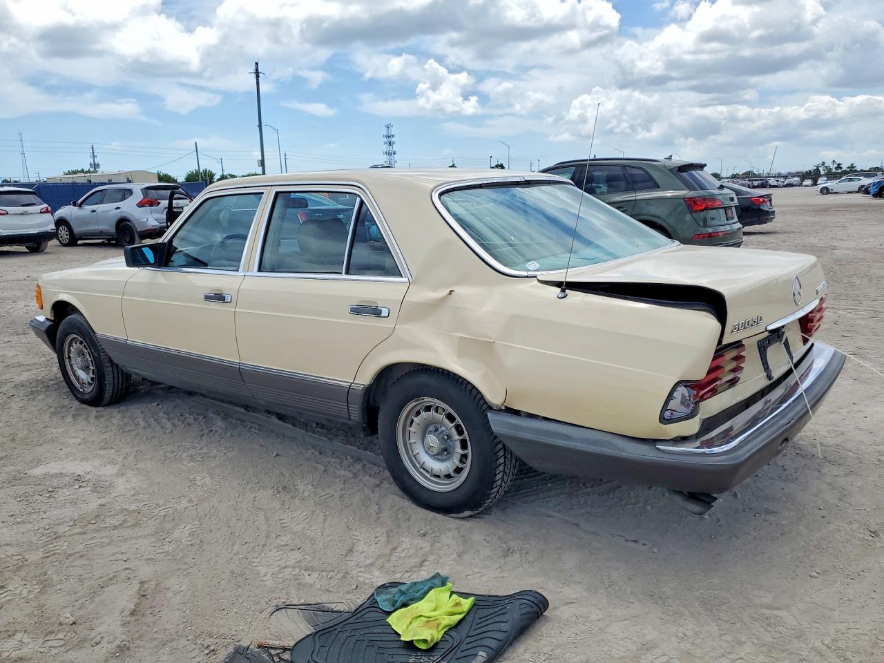 1981 Mercedes-benz 300 Sd Beige vin: WDBCB20A7BB000269