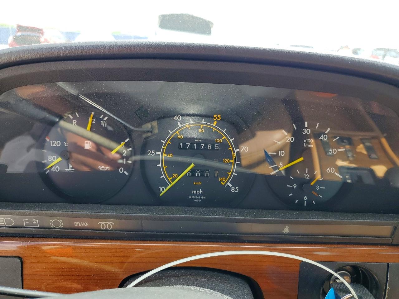 1981 Mercedes-benz 300 Sd Beige vin: WDBCB20A7BB000269