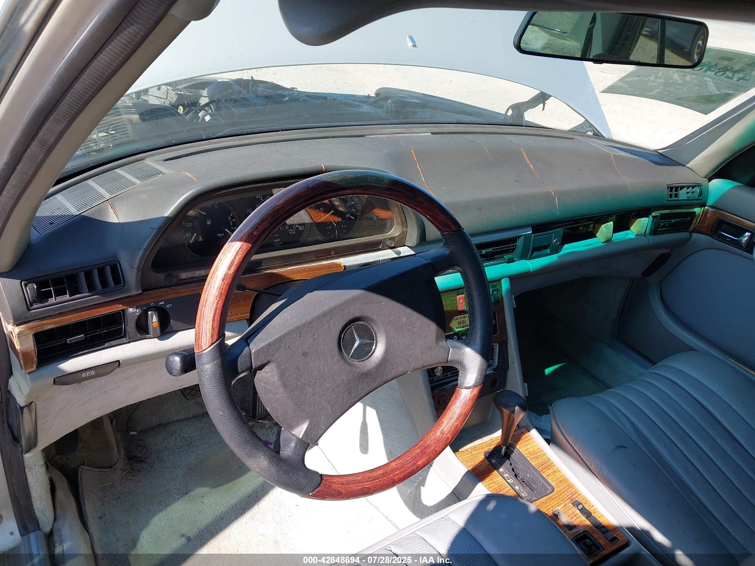1982 Mercedes-benz 300 Sd Silver vin: WDBCB20A7CB016084