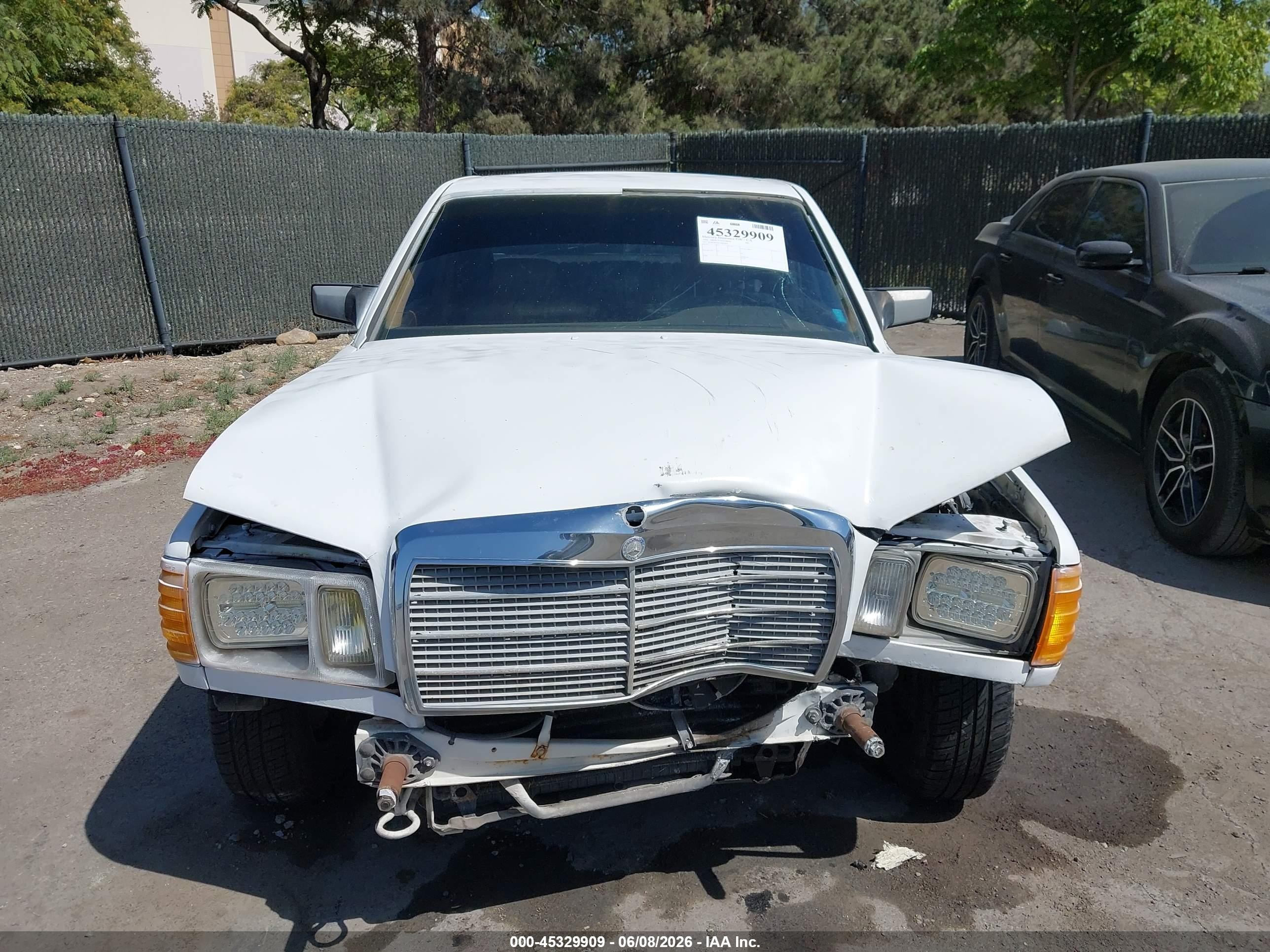 1982 Mercedes-benz 300 Sd White vin: WDBCB20A7CB024699