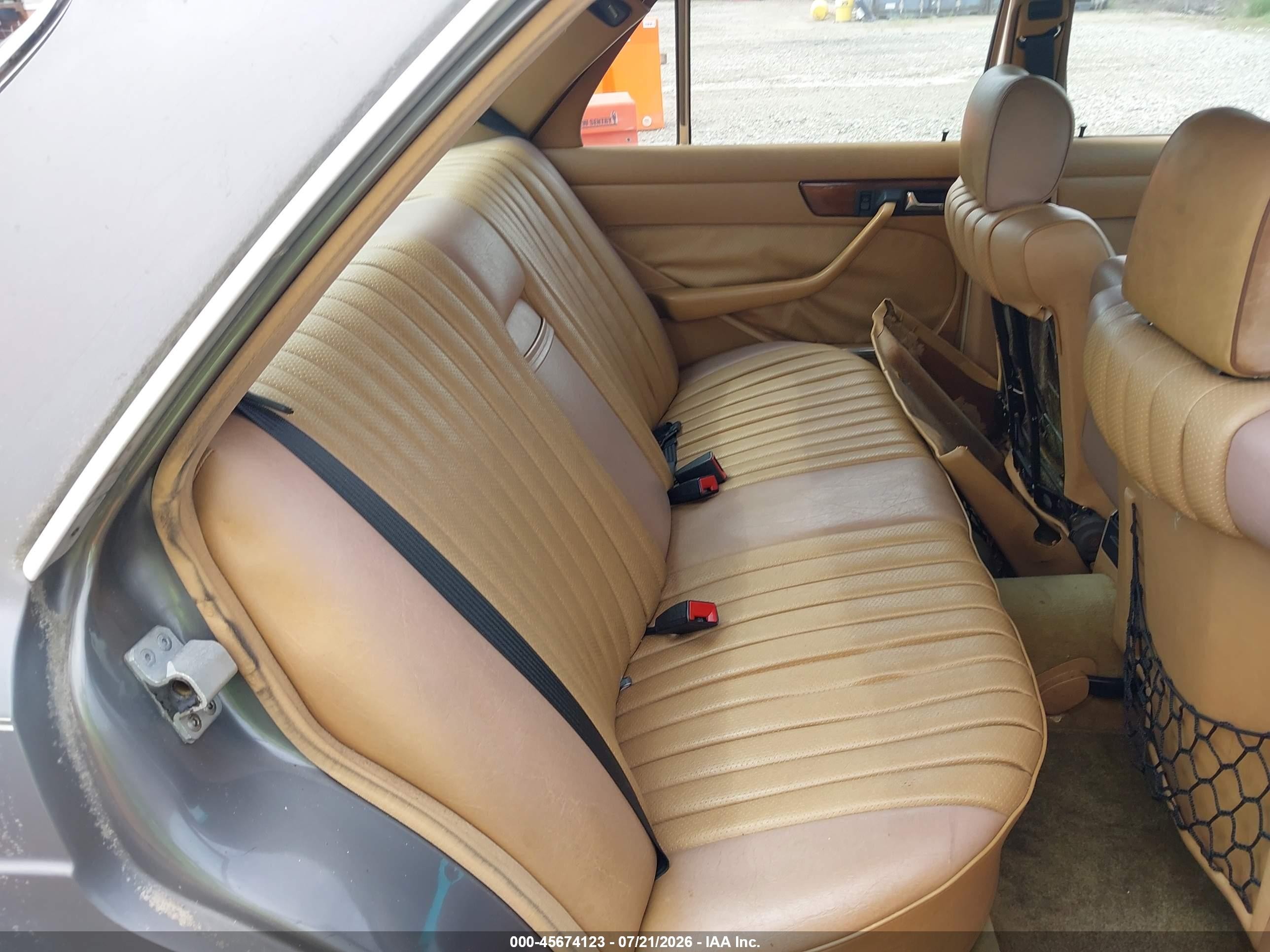 1984 Mercedes-benz 300 Sd Gray vin: WDBCB20A7EA065262