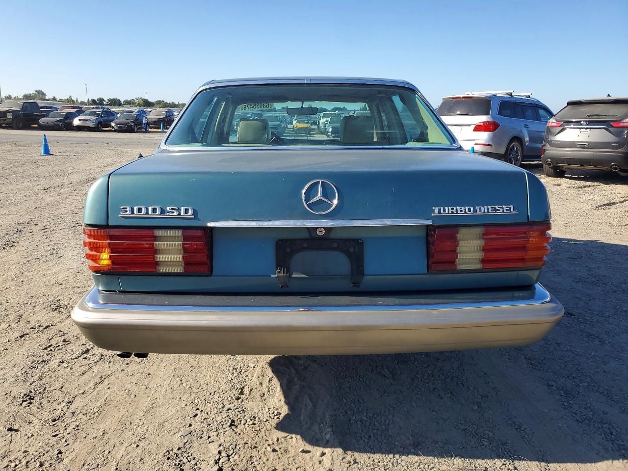 1984 Mercedes-benz 300 Sd Teal vin: WDBCB20AXEA043188