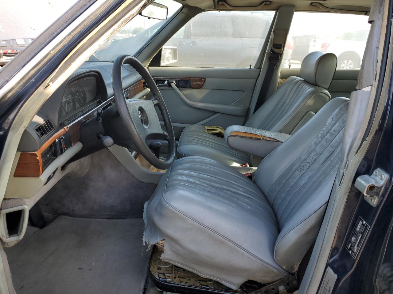 1984 Mercedes-benz 300 Sd   Blue vin: WDBCB20AXEA051288