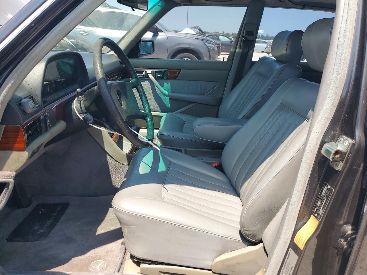 1985 Mercedes-benz 300 Gray vin: WDBCB20C0FA124834