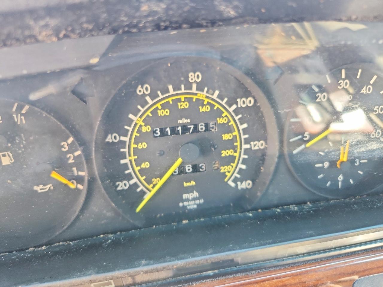 1987 Mercedes-benz 300 Sdl Серый vin: WDBCB25D1HA309818