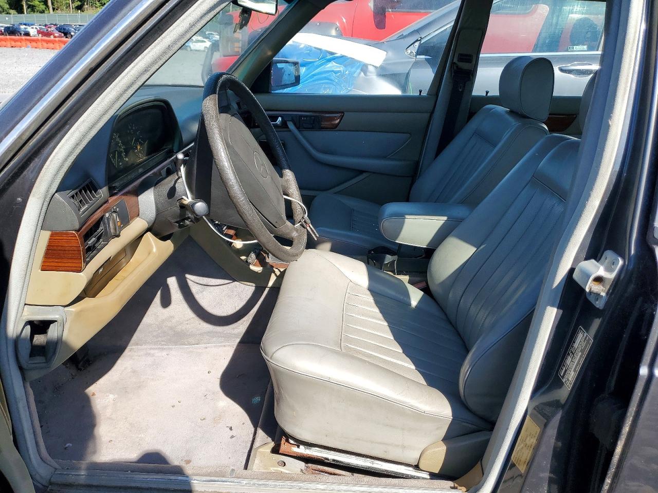 1987 Mercedes-benz 300 Sdl Серый vin: WDBCB25D1HA309818