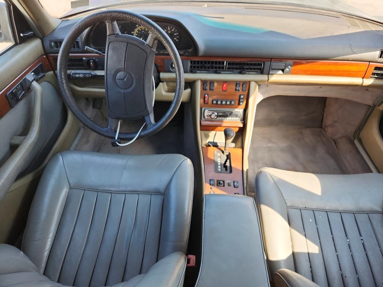 1987 Mercedes-benz 300 Sdl Серый vin: WDBCB25D1HA309818